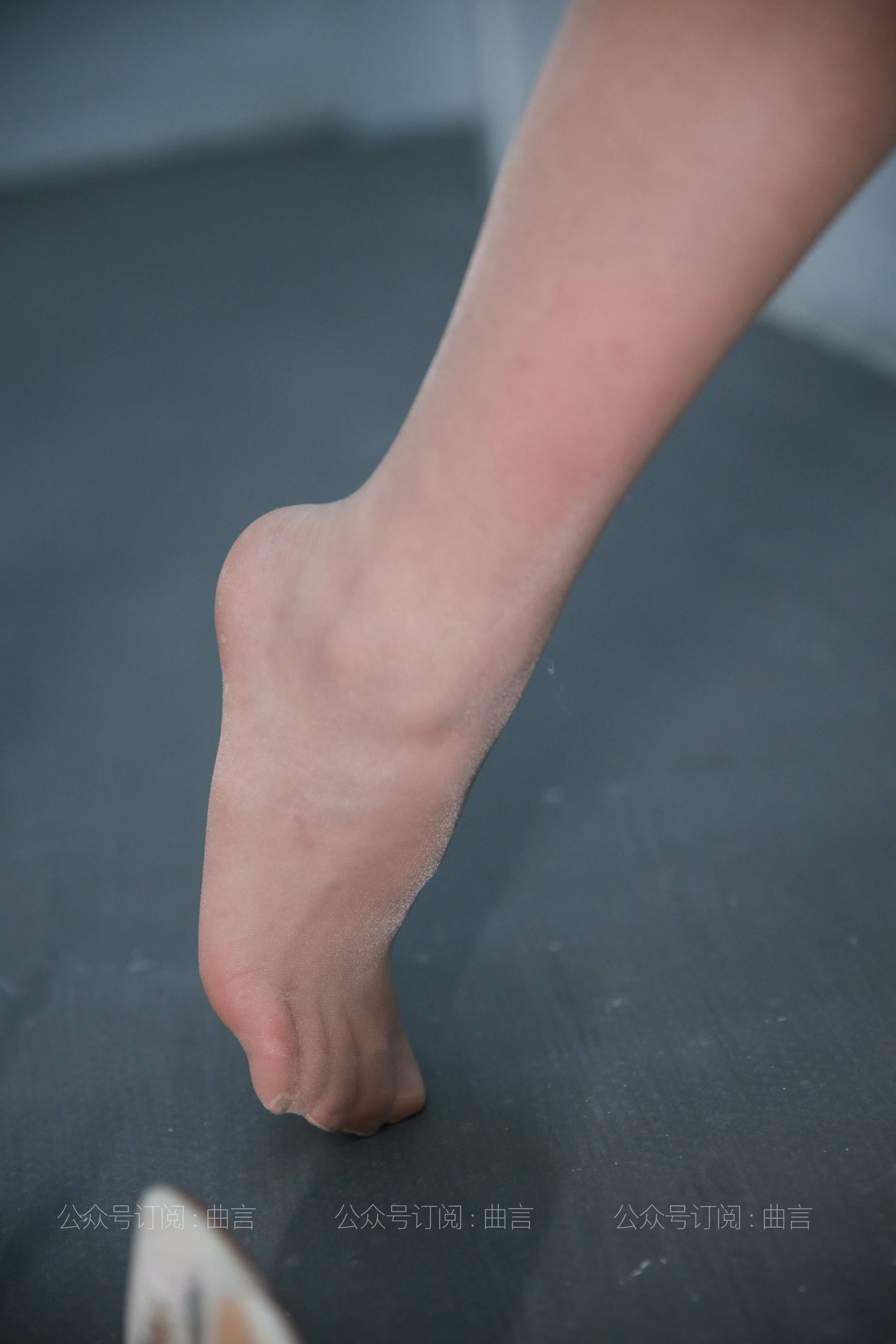 031 糖糖 在楼道休息放松-图25