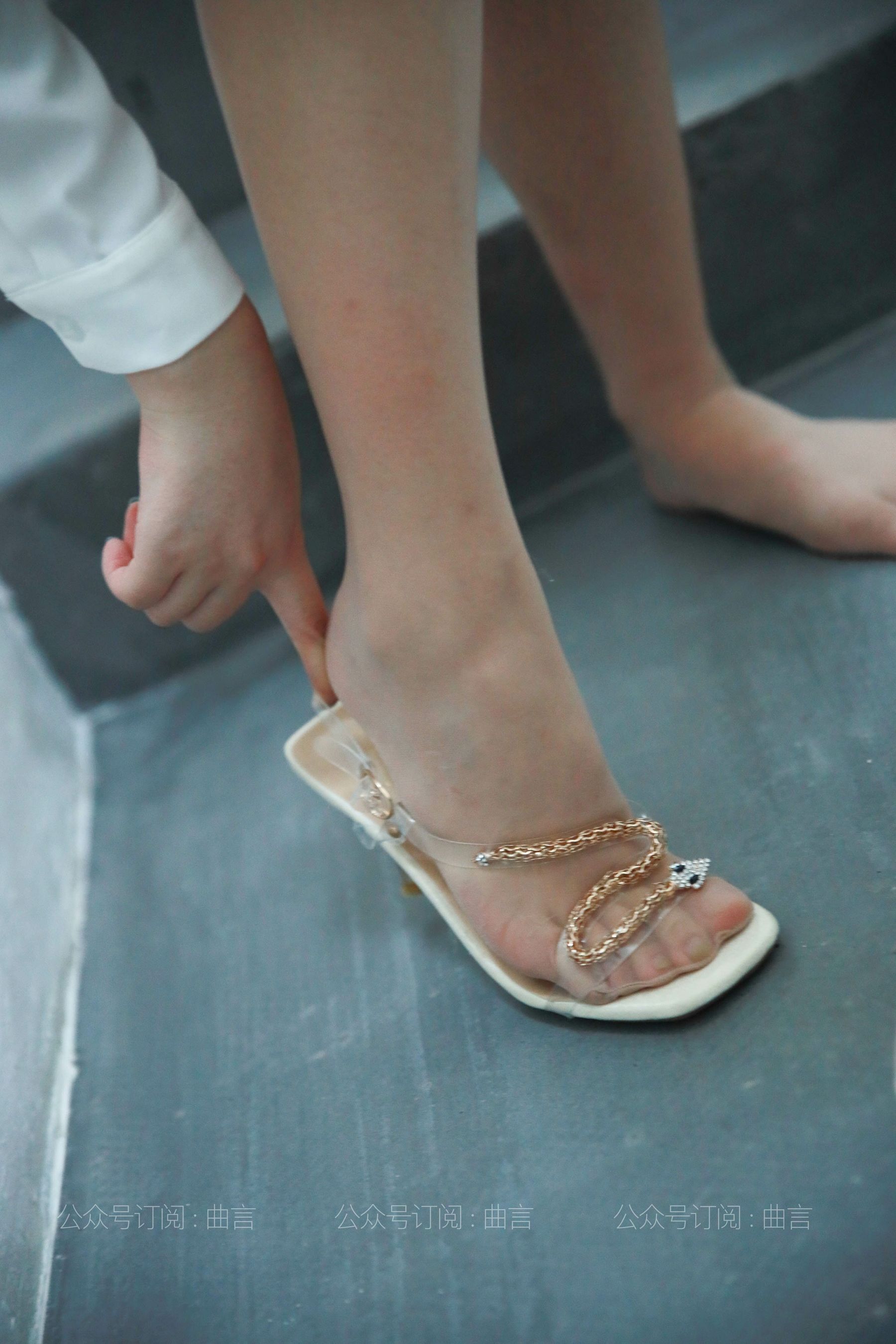 031 糖糖 在楼道休息放松-图46