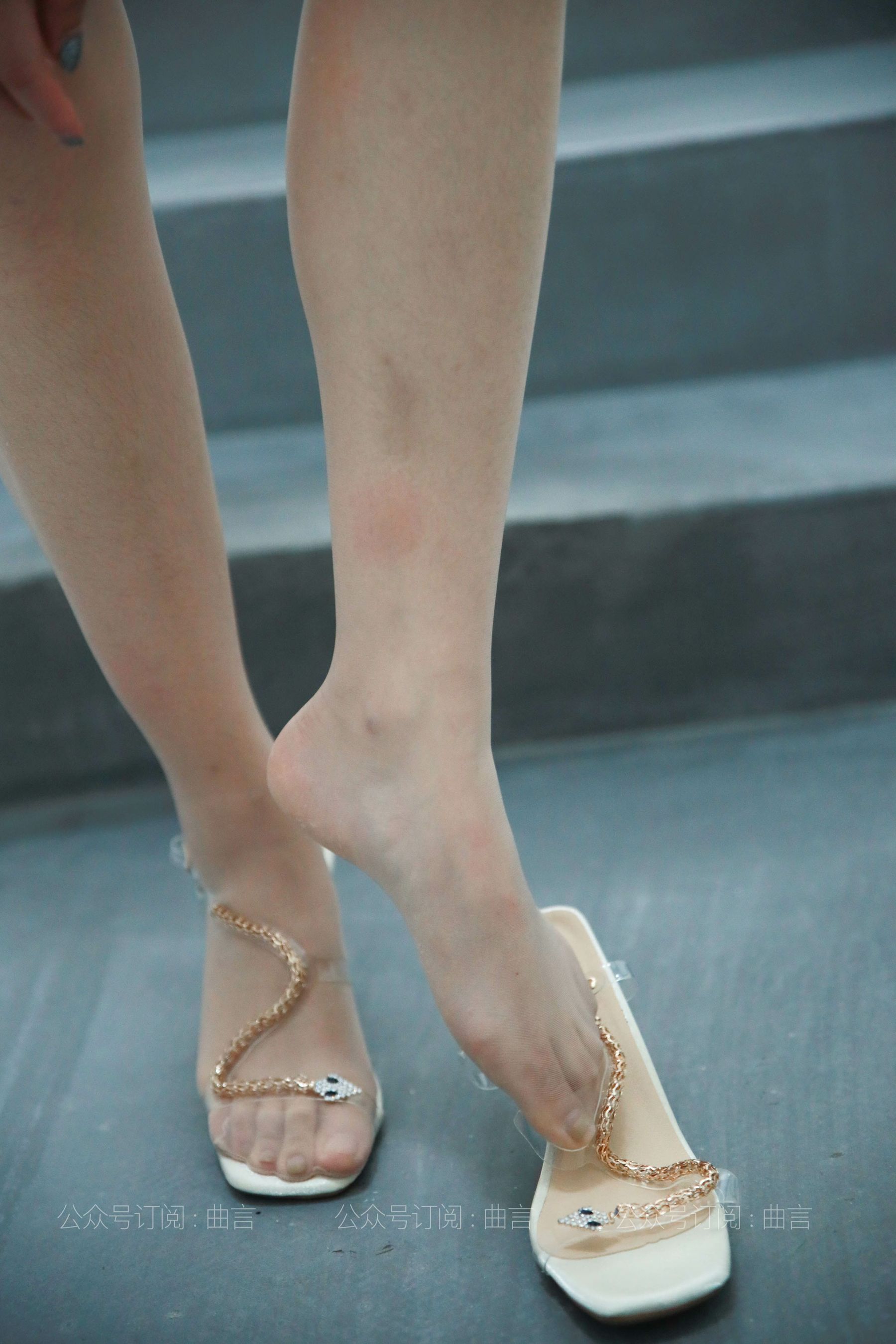 031 糖糖 在楼道休息放松-图47