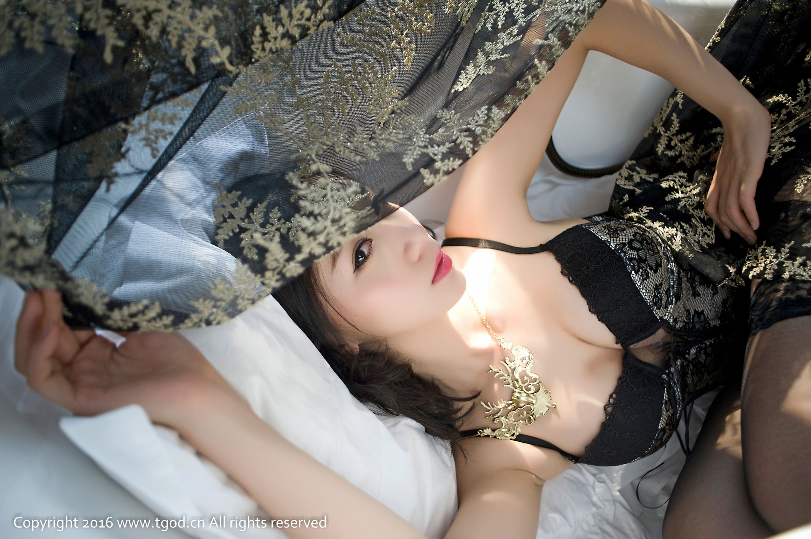 展如《蕾丝浴缸 丝袜诱惑》-图19