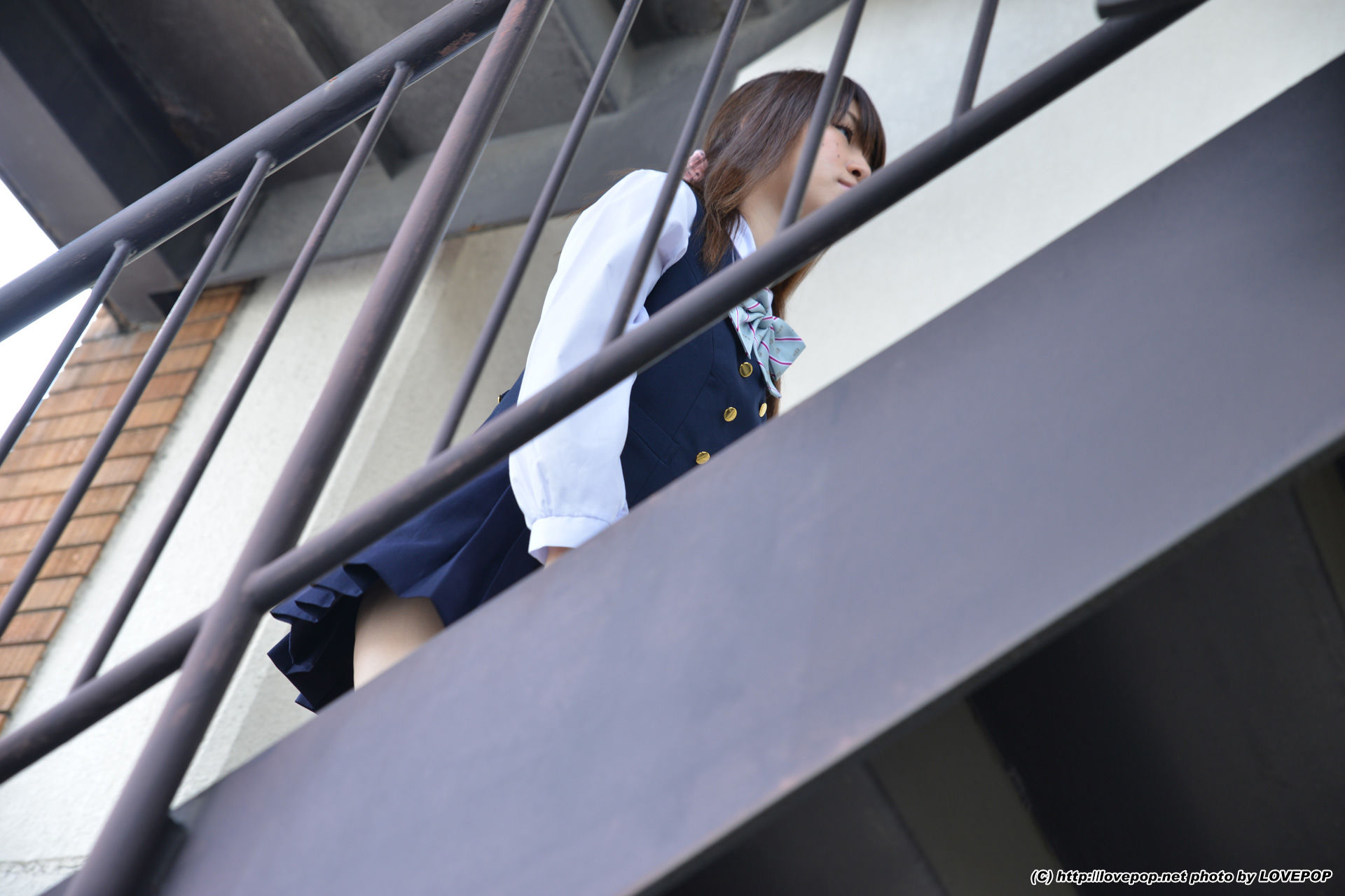 Yamaguchi Ayaka 山口彩加 Stairway Voyeur T-back! ! Uniform vest - PPV-图0