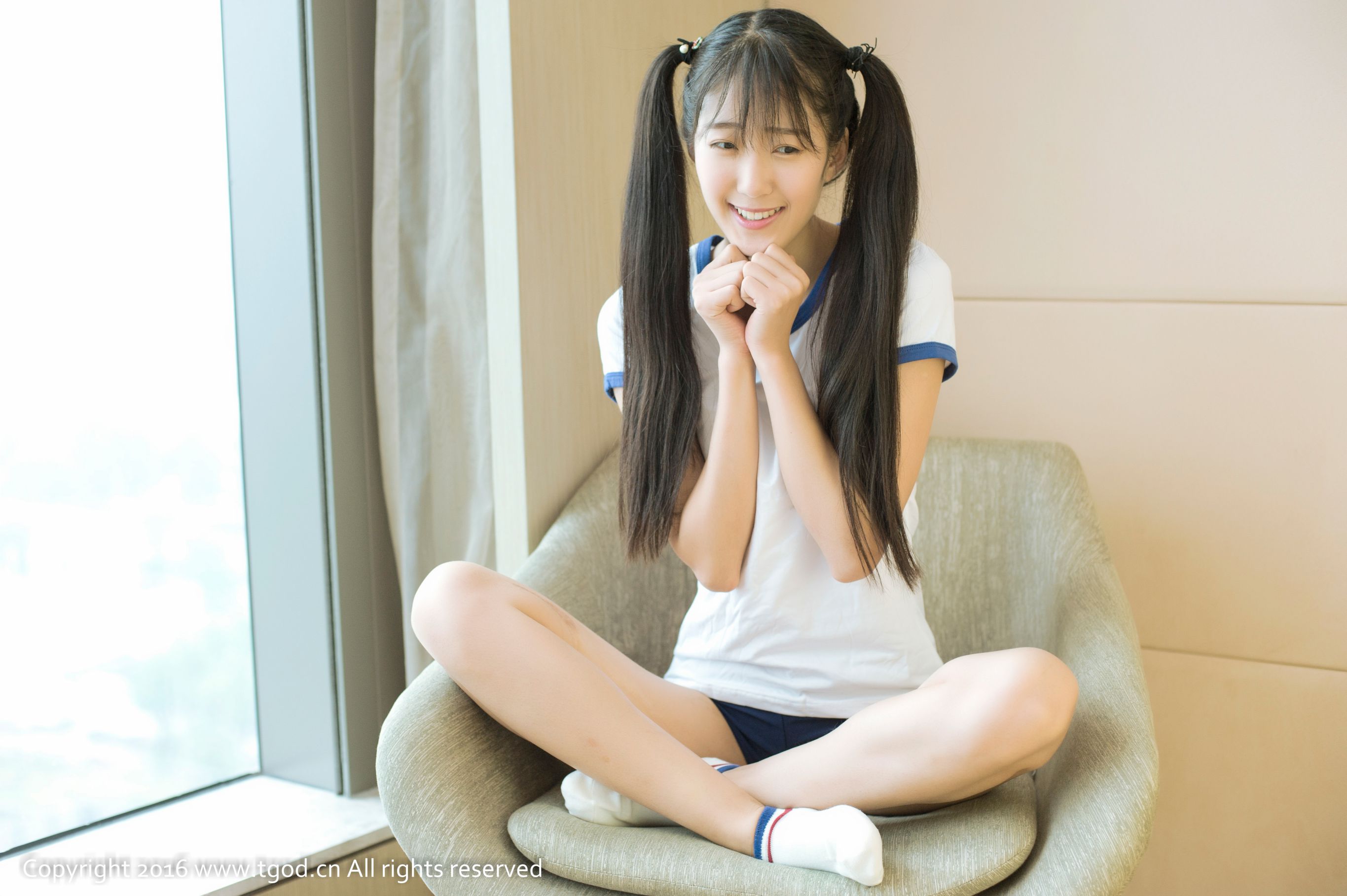 奶糖Uki《一个无比真实漂亮的北影姑娘》-图2
