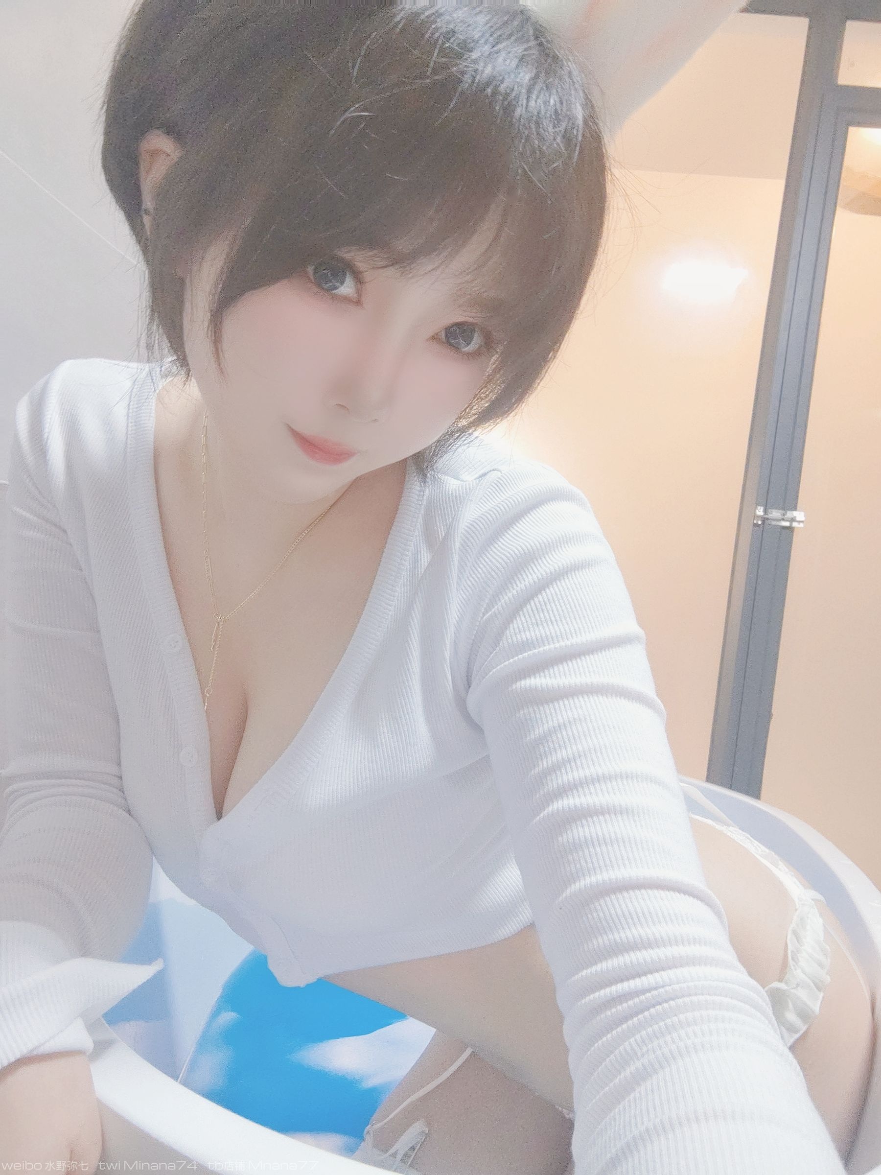 动漫博主名濑弥七 - 白兔兔-图2