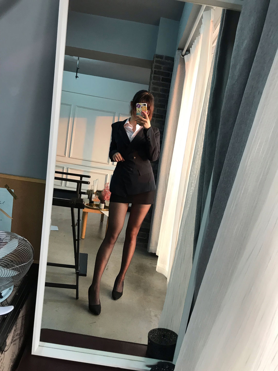 动漫博主田璐璐 - OL本-图0