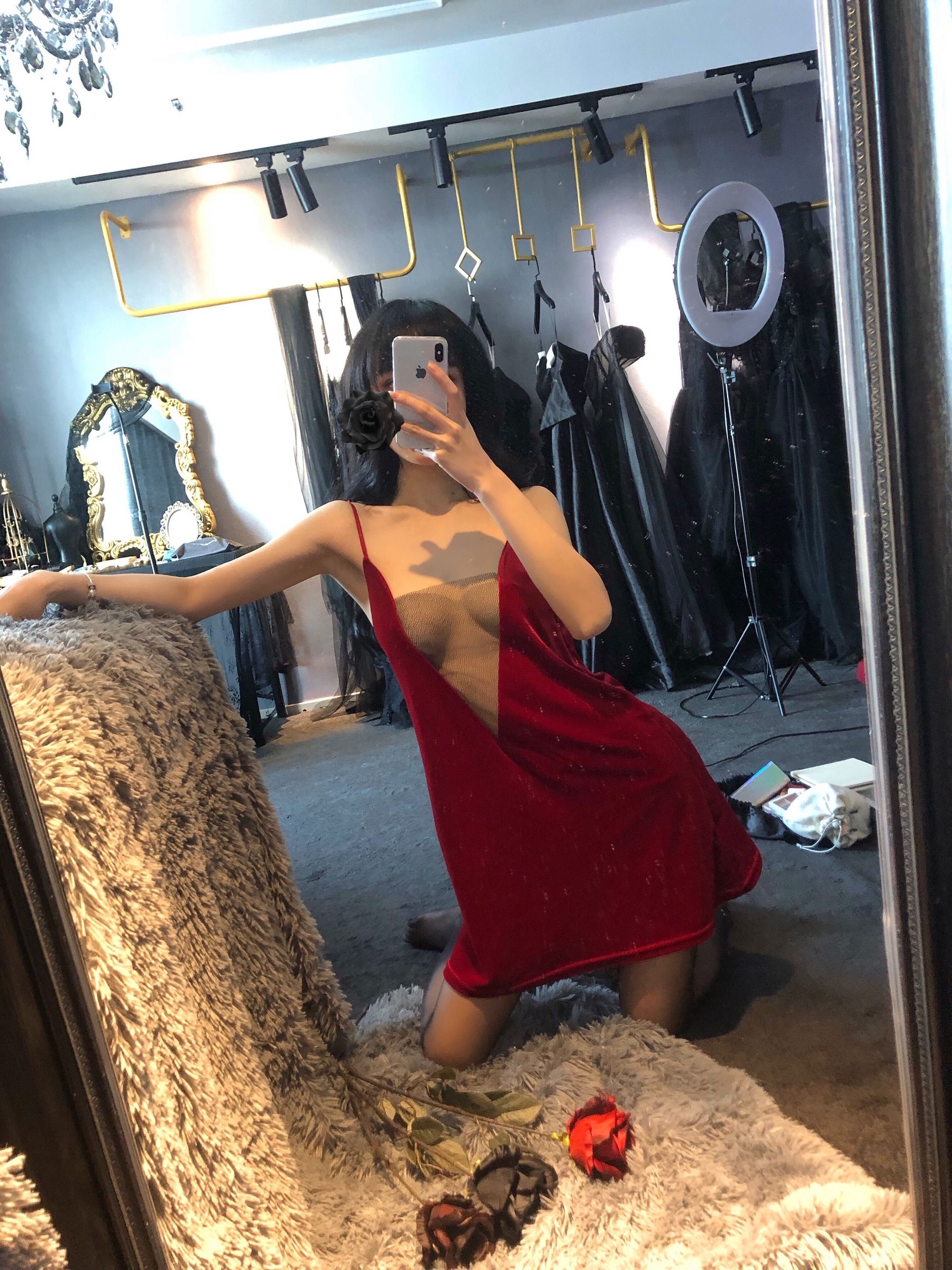 动漫博主阿包也是兔娘 - 红丝绒睡衣-图0