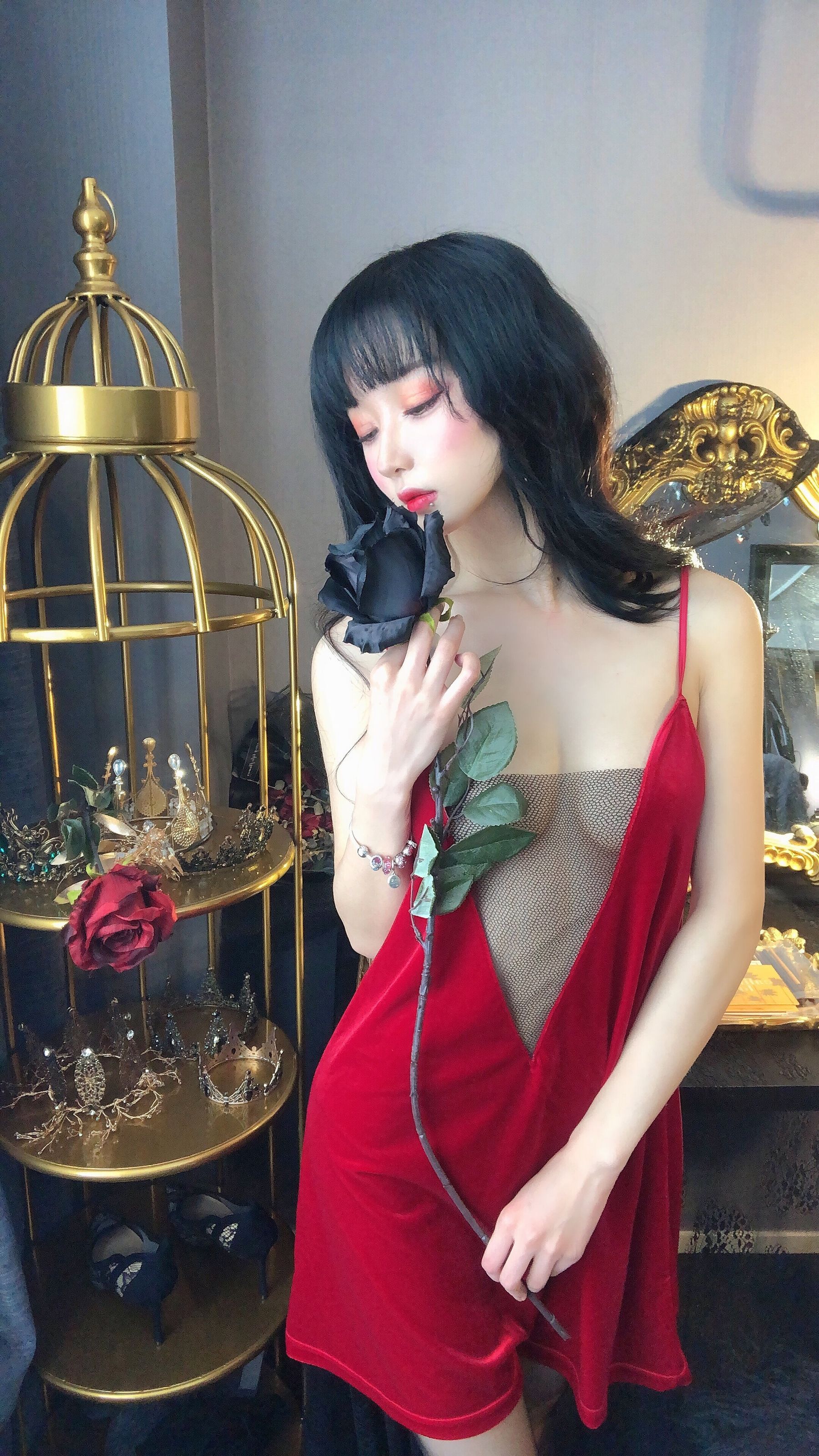 动漫博主阿包也是兔娘 - 红丝绒睡衣-图14