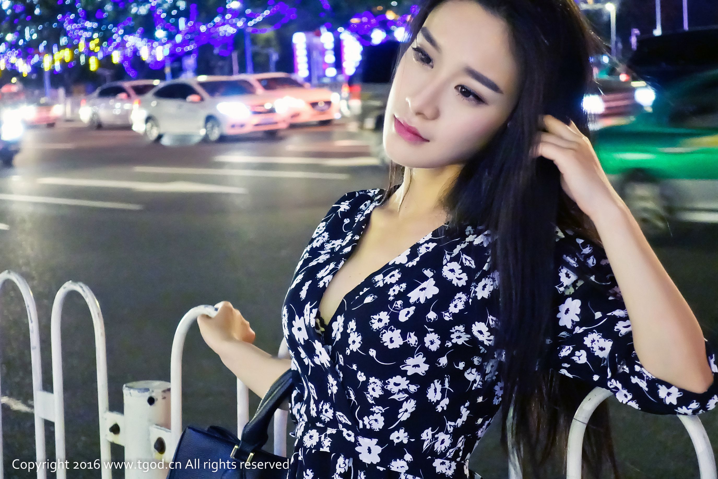 绮梦Cherish《街拍+女仆+浴室湿身》-图2