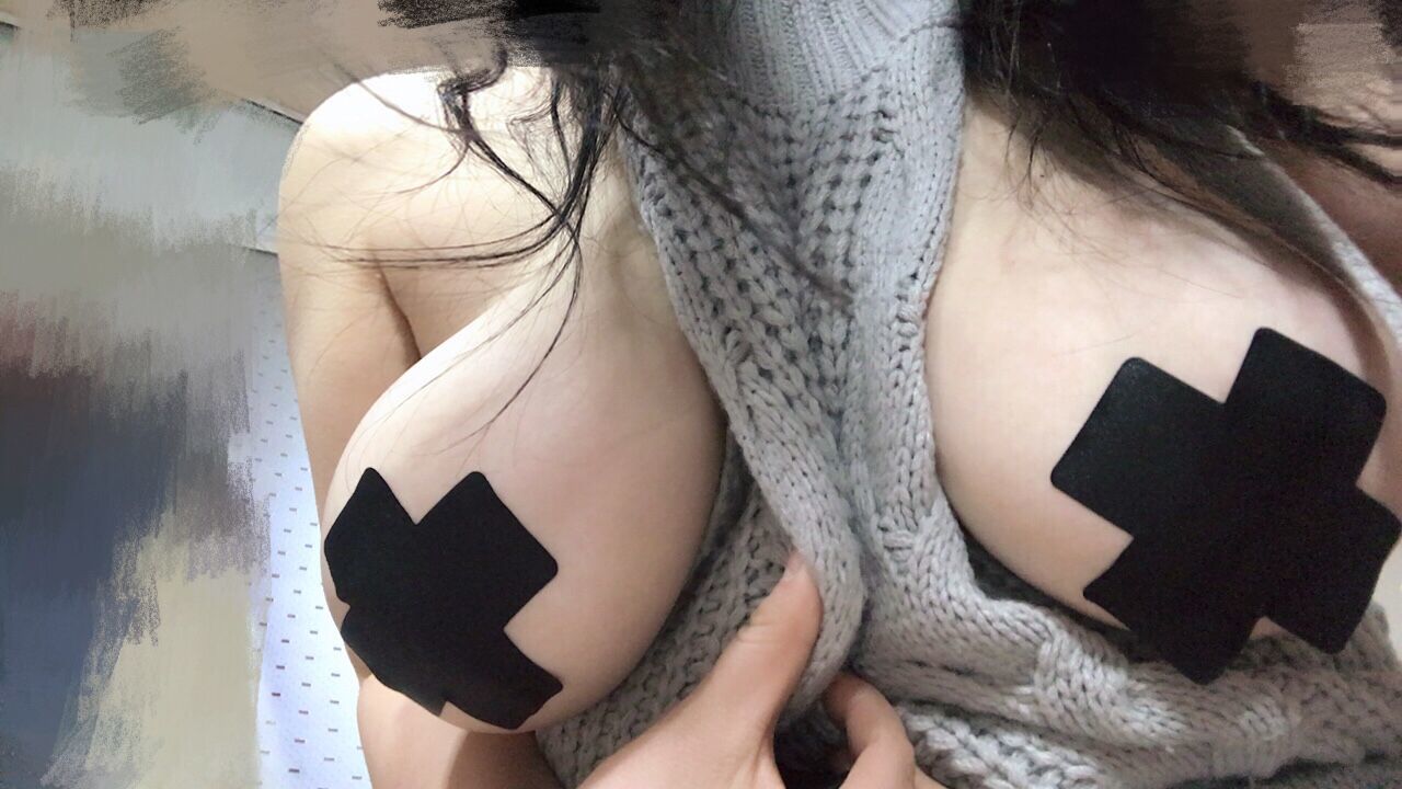 奶兔biubiu - 灰色毛衣-图32