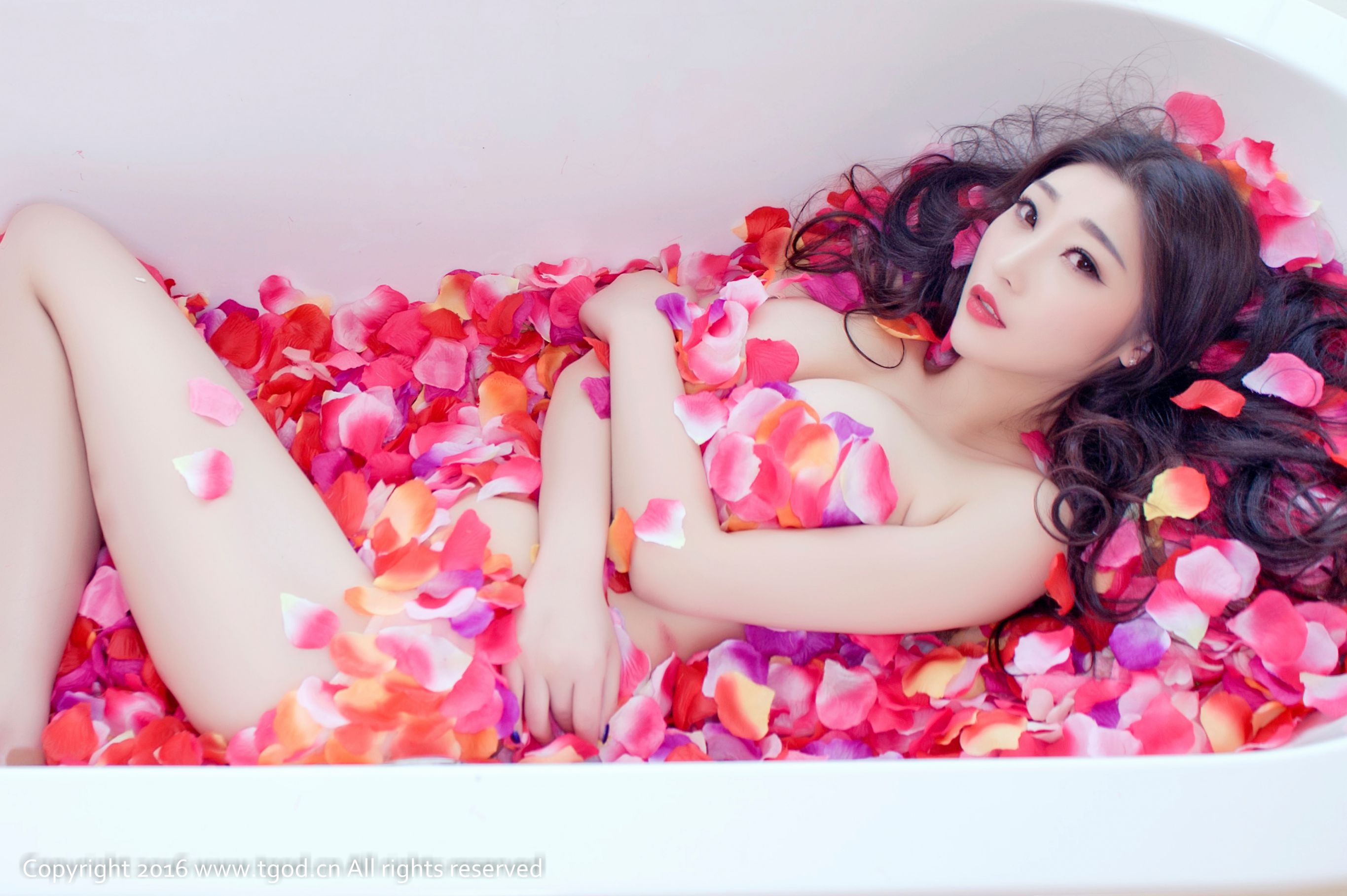 妲己/小柳岩D《花瓣裹身浴缸秀》-图2