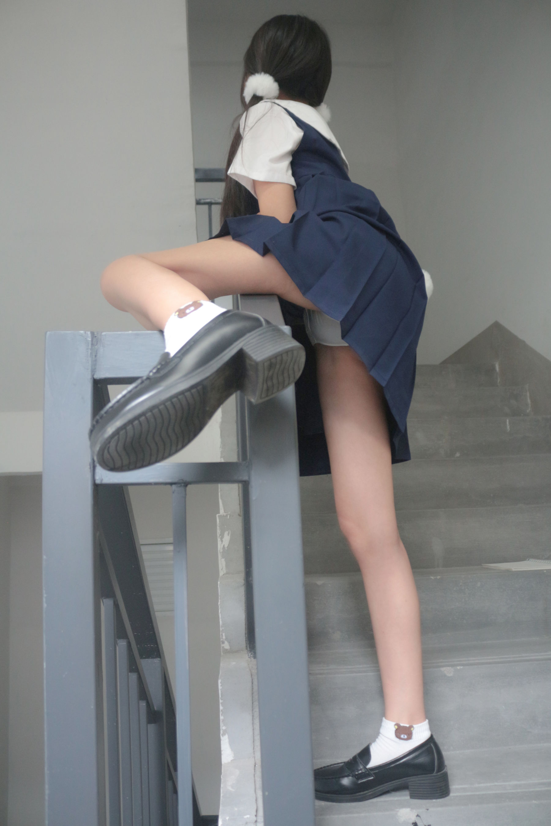 是暖暖呀 - 楼道阳光-图0