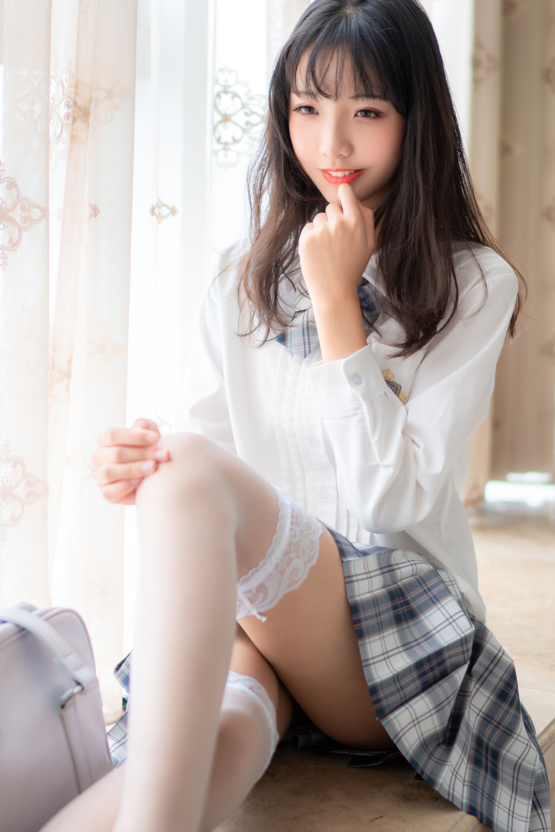 清纯妹子西瓜 - JK格子裙-图1