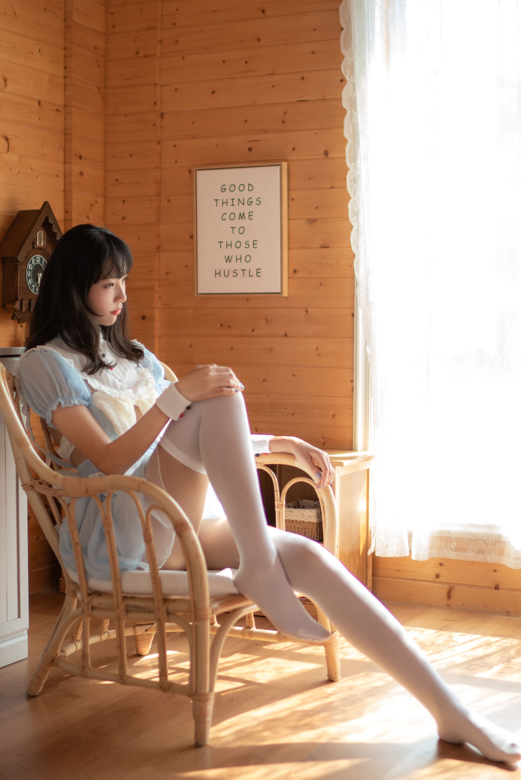 清纯妹子西瓜 - 蓝白女仆-图1