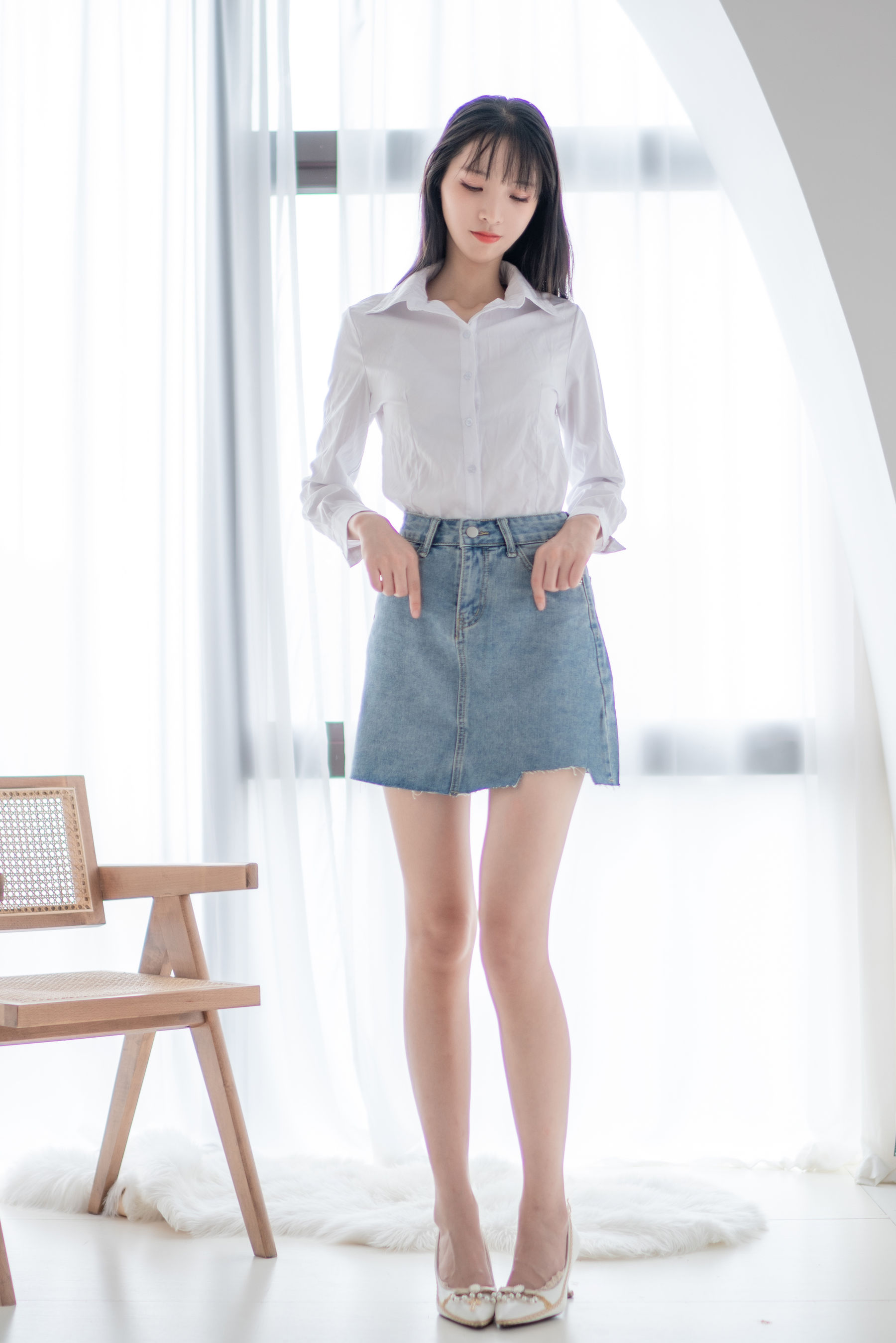 清纯妹子西瓜 - 衬衫牛仔裙-图0