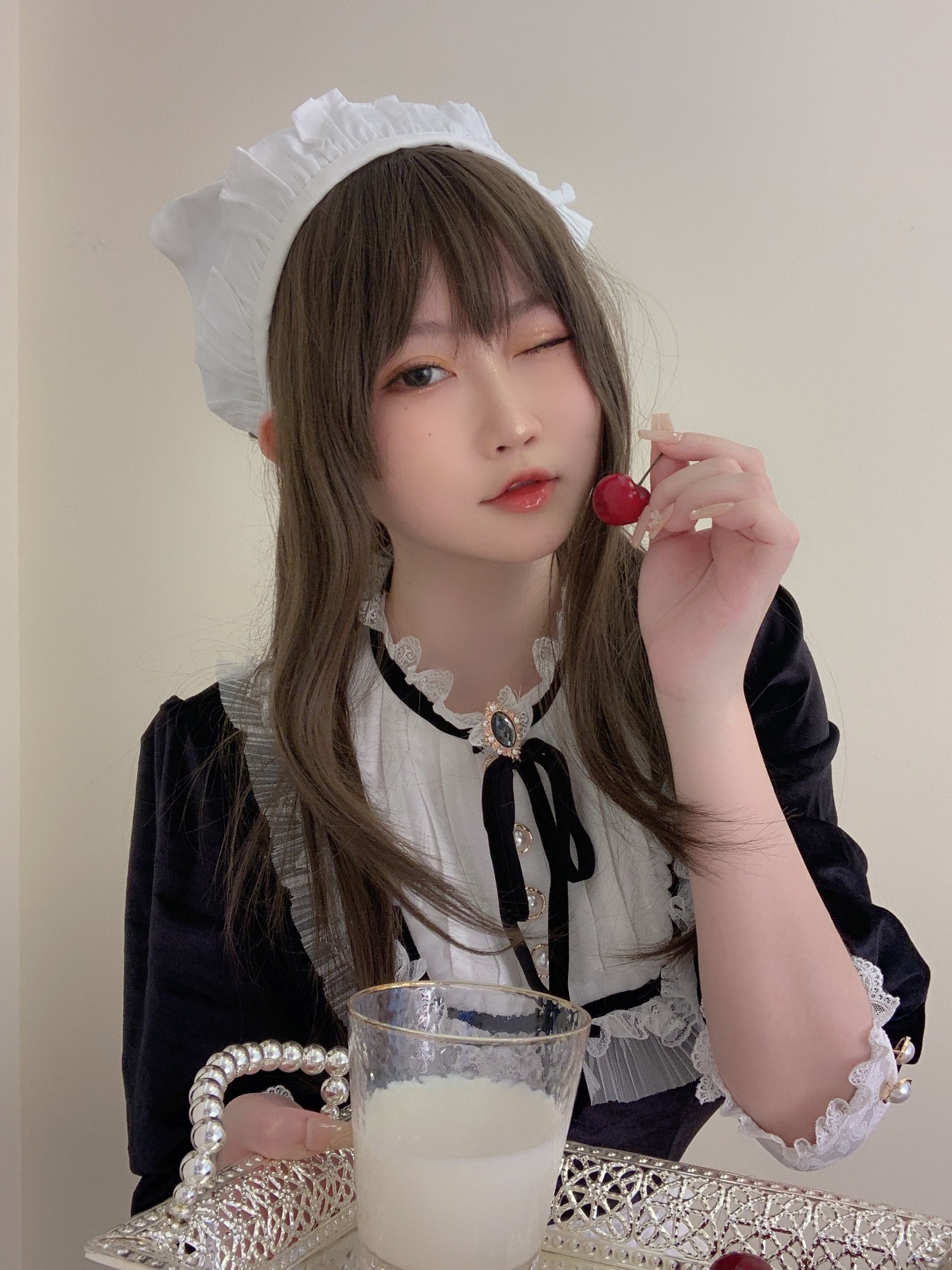 蜜桃少女是依酱呀 - 女仆馆长-图4