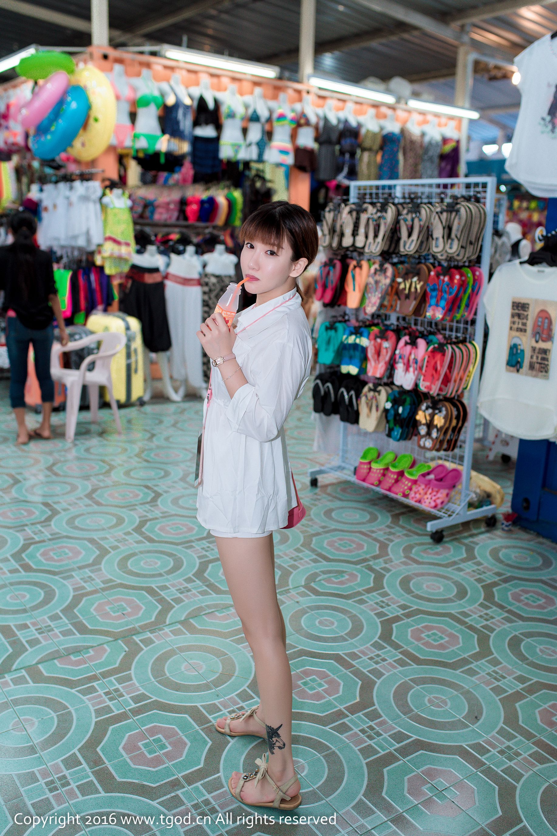 k8傲娇萌萌《雪白胸脯小美臀》-图34