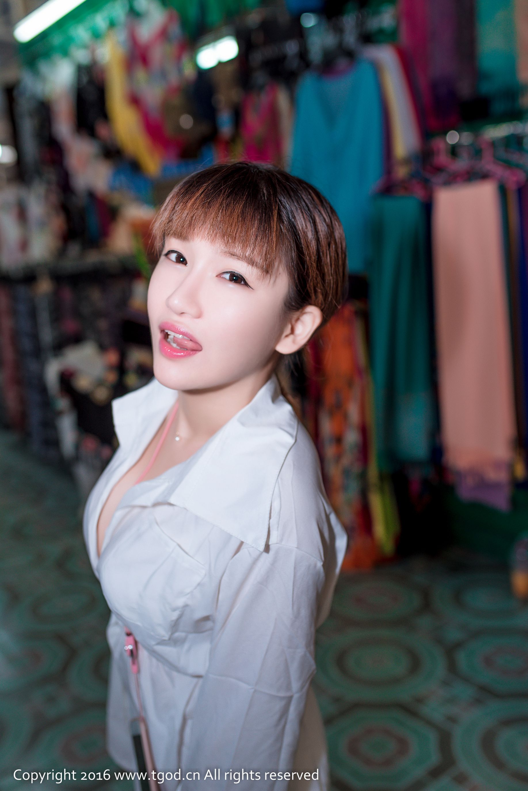 k8傲娇萌萌《雪白胸脯小美臀》-图36