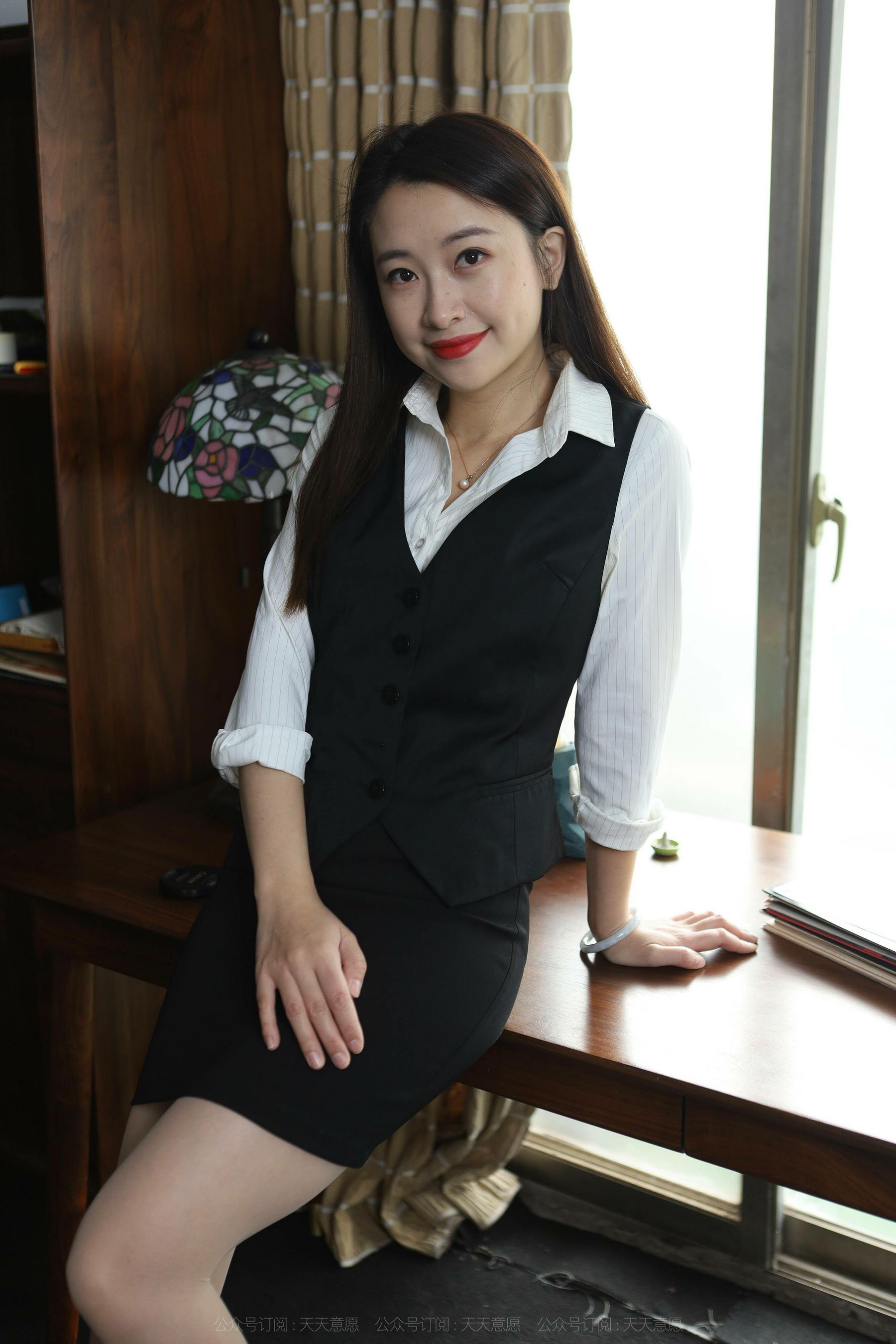 模特 小婕 《周末陪你加班》-图32