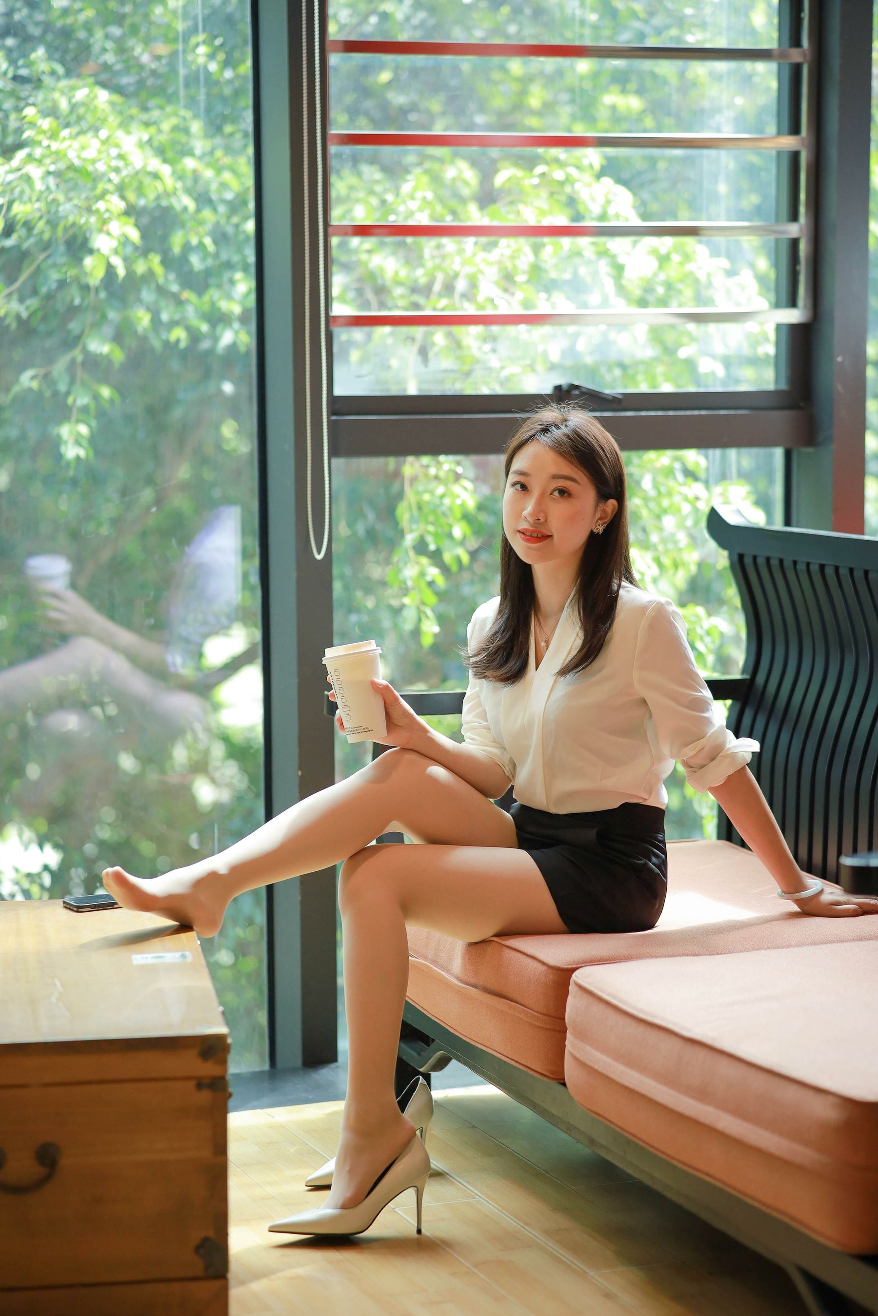 模特 小婕 《沙发上的佳人》-图6