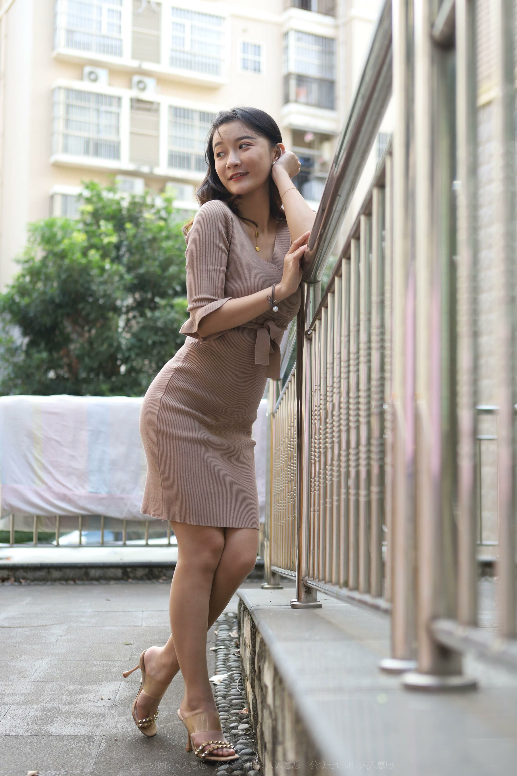 模特 秋秋 《美女阳光浴》-图22
