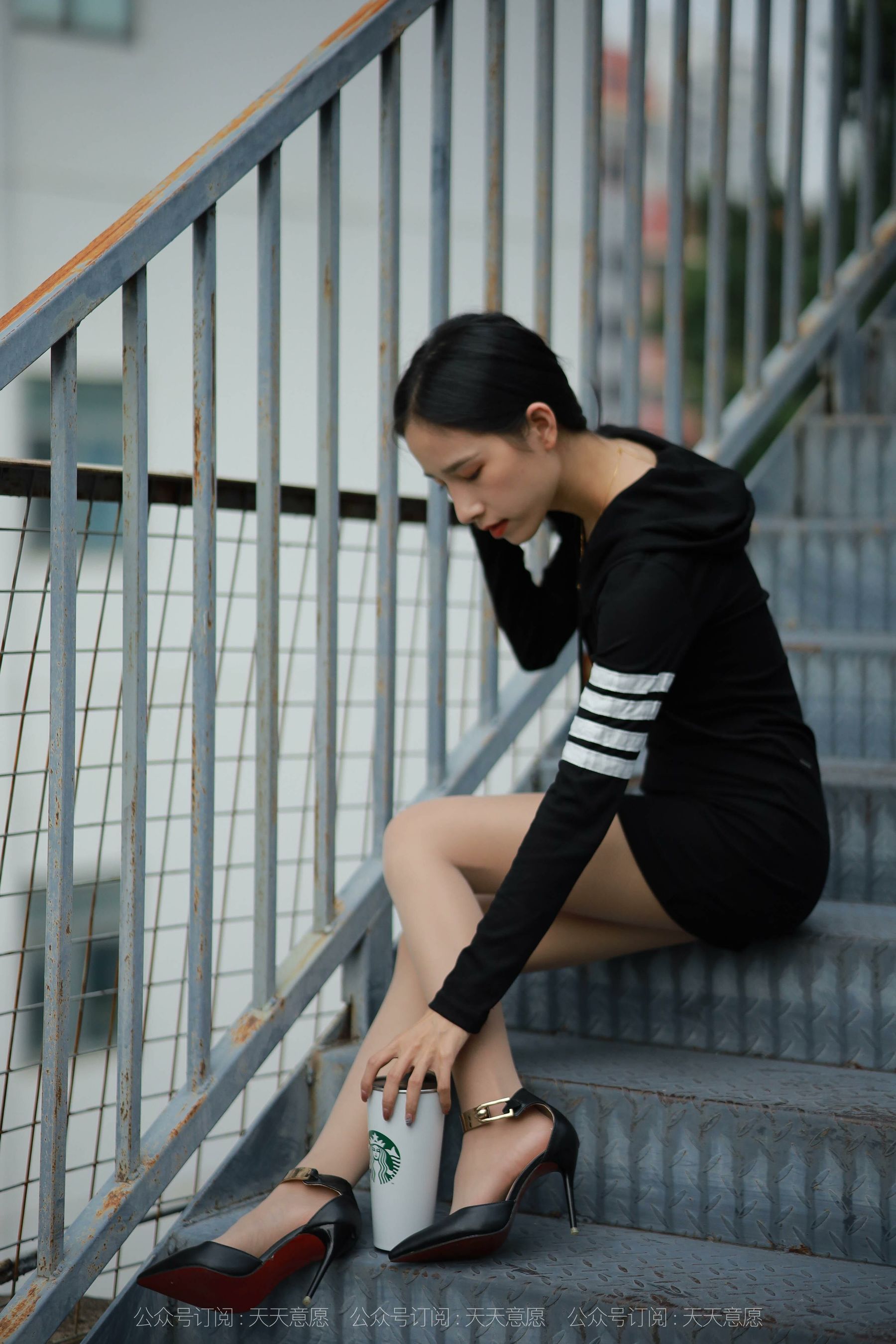 模特 美子 《天台大长腿》-图14