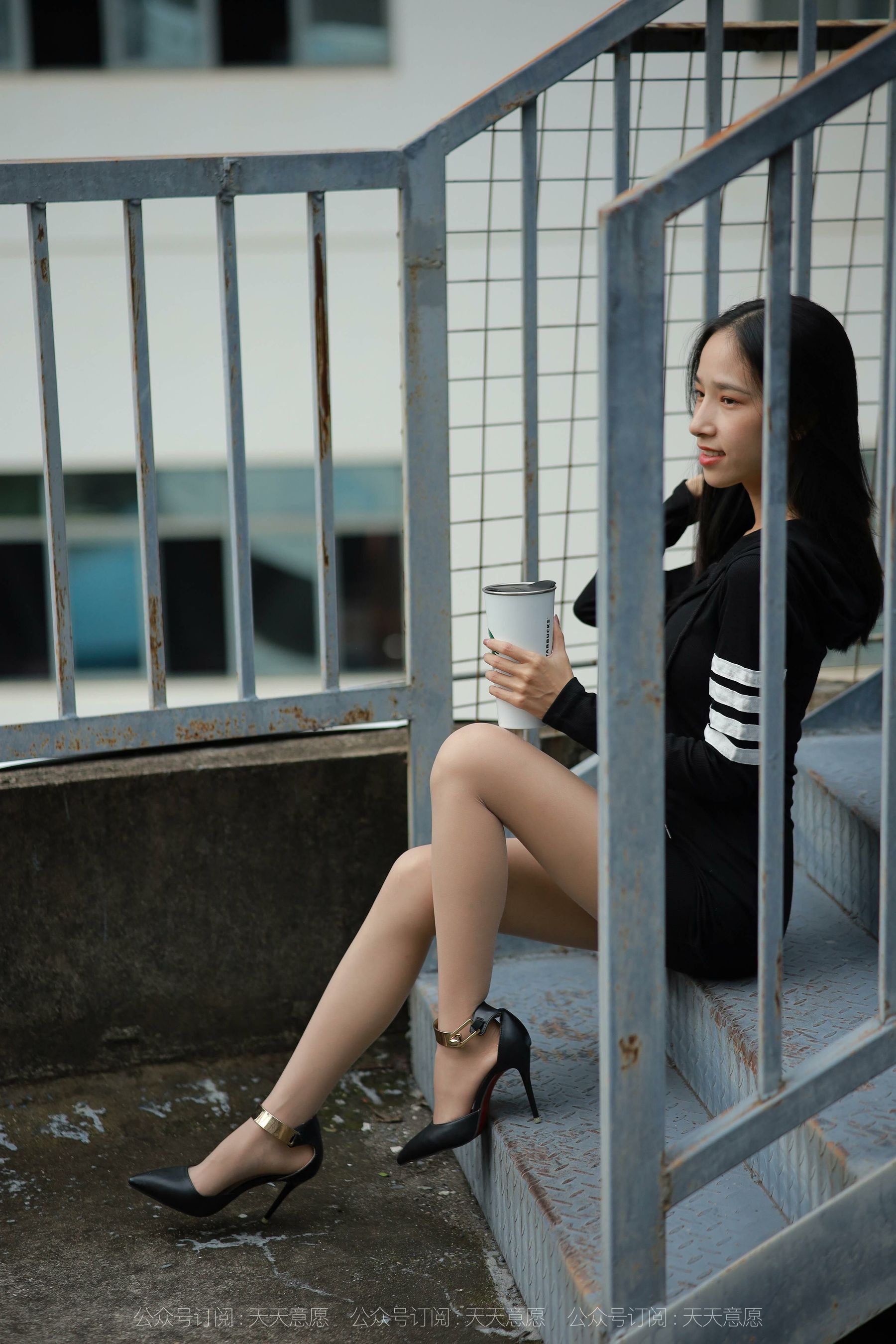 模特 美子 《天台大长腿》-图35
