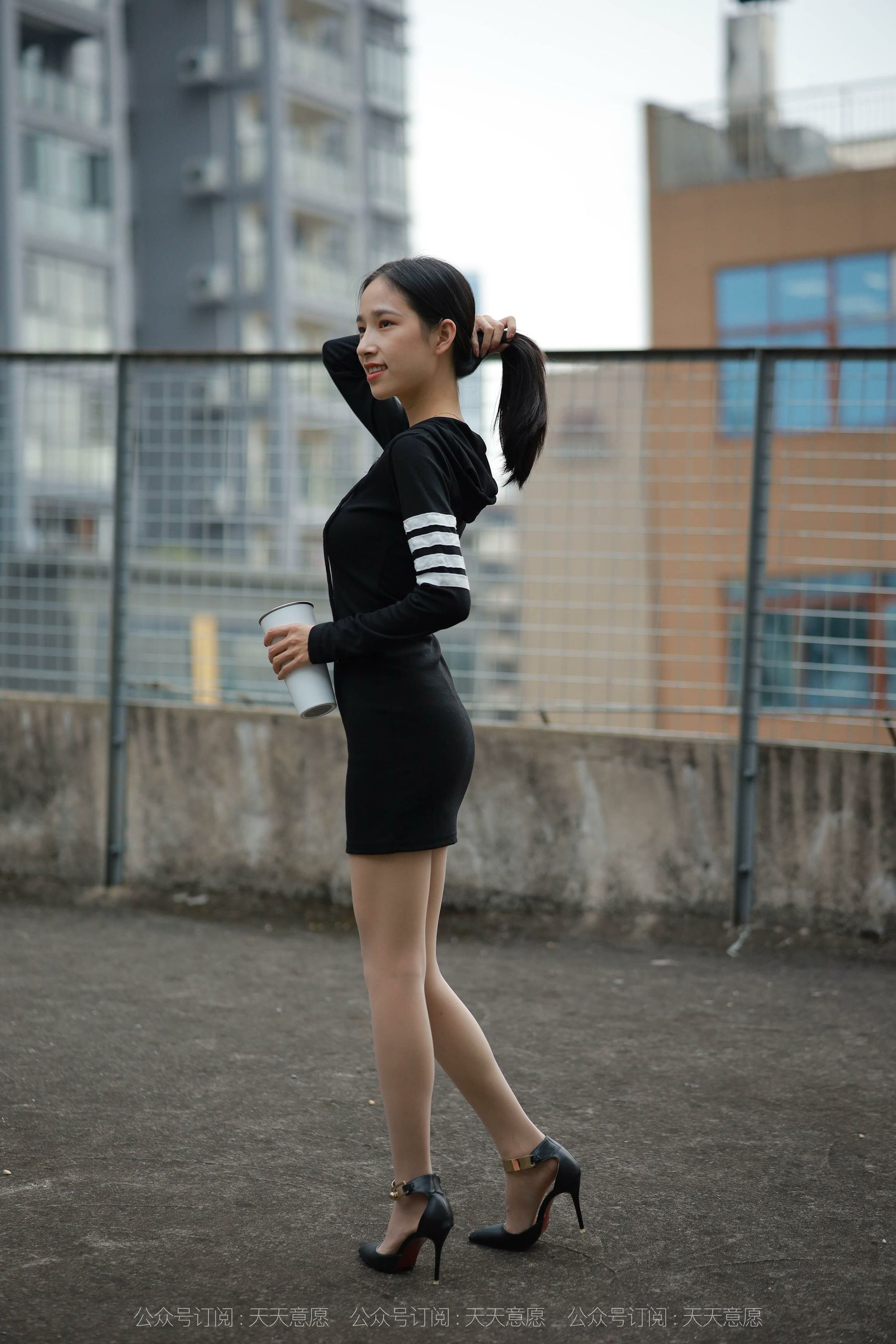 模特 美子 《天台大长腿》-图50