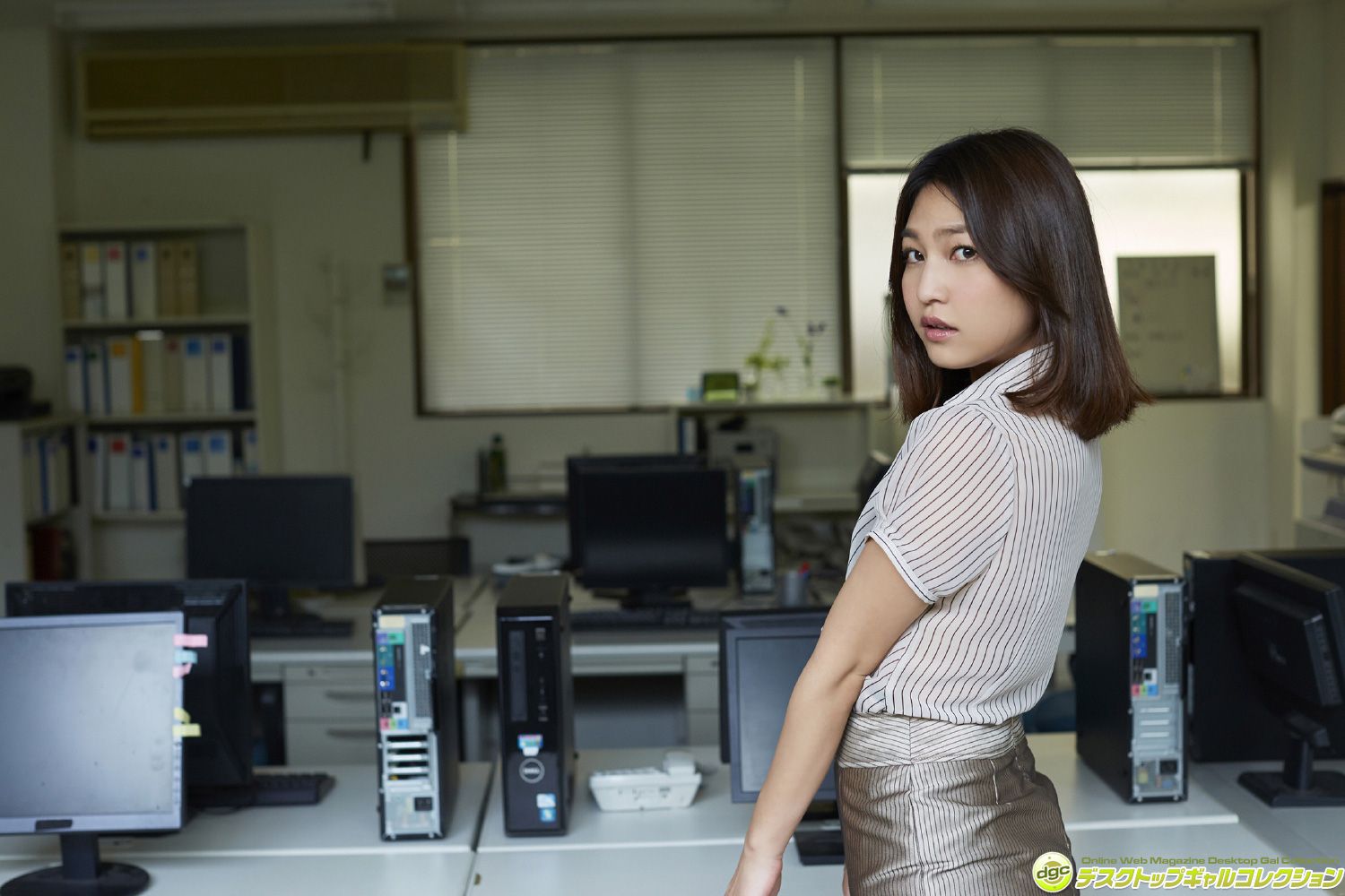 小柳歩《「6代目ミスマリンちゃん」大人の魅力爆発》  NO.1330-图1