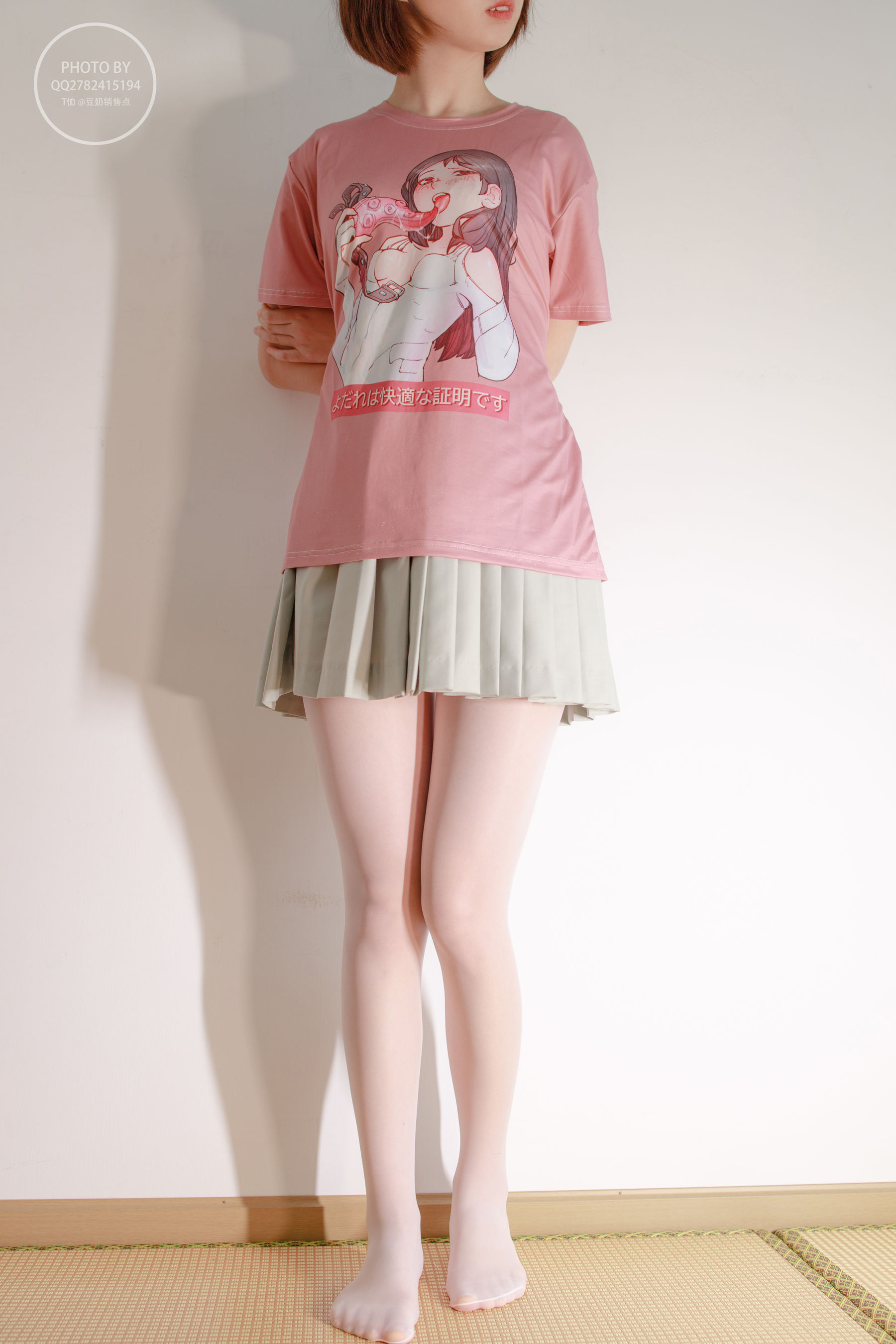 無料004 凉席上的白丝美少女-图1