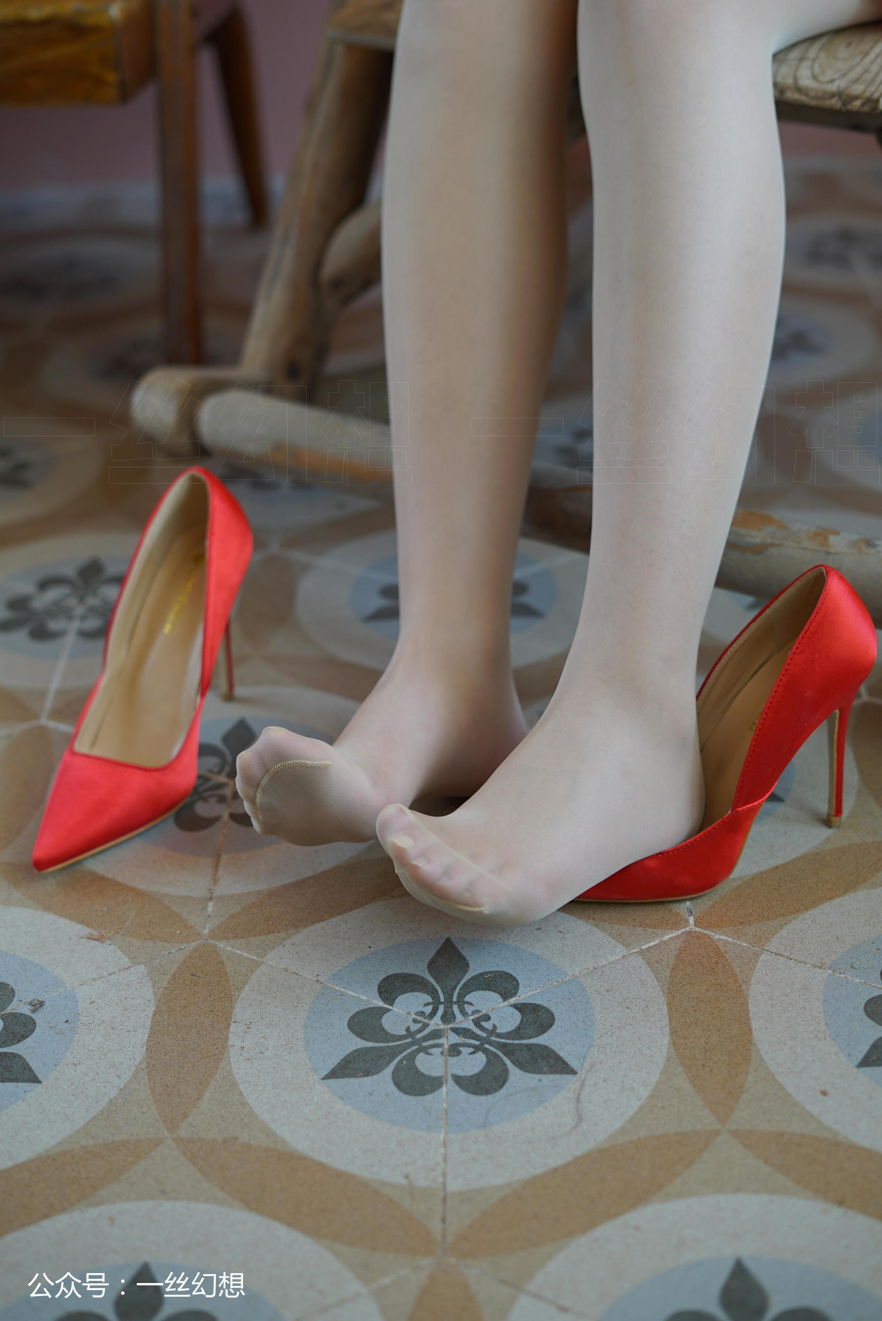 袜小喵×一丝幻想 No.015 ViVi-图43