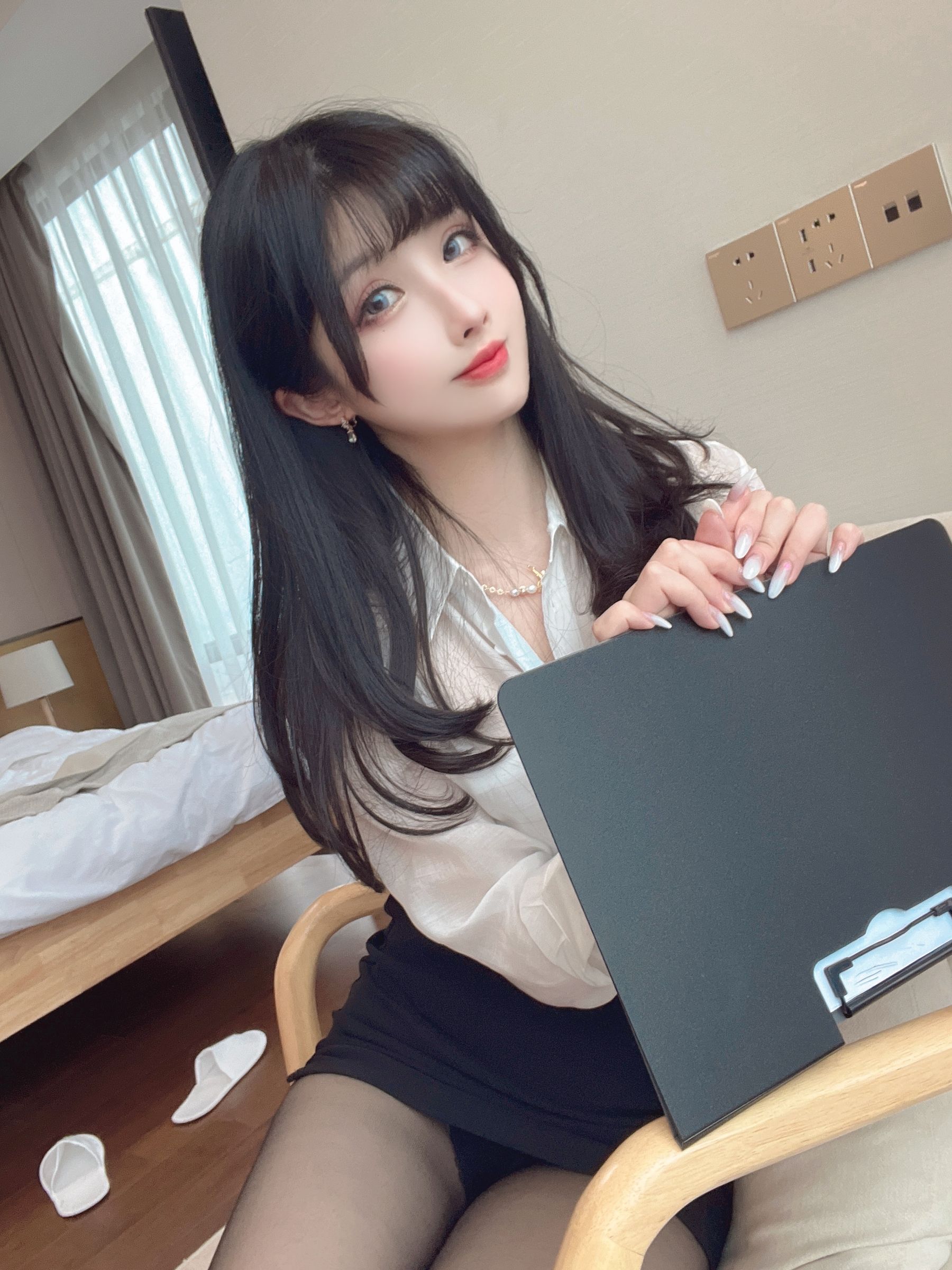 COS福利rioko凉凉子(肉扣热热子)&面饼仙儿 - OL前辈-图40