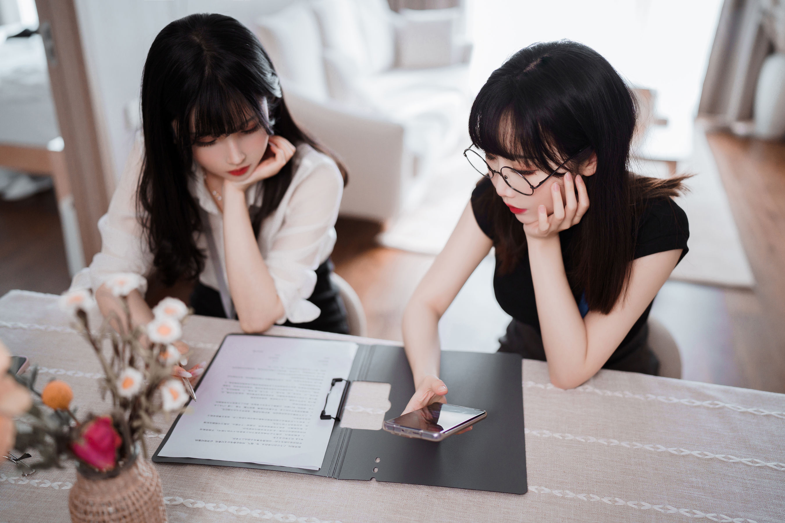 COS福利rioko凉凉子(肉扣热热子)&面饼仙儿 - OL百合-图0