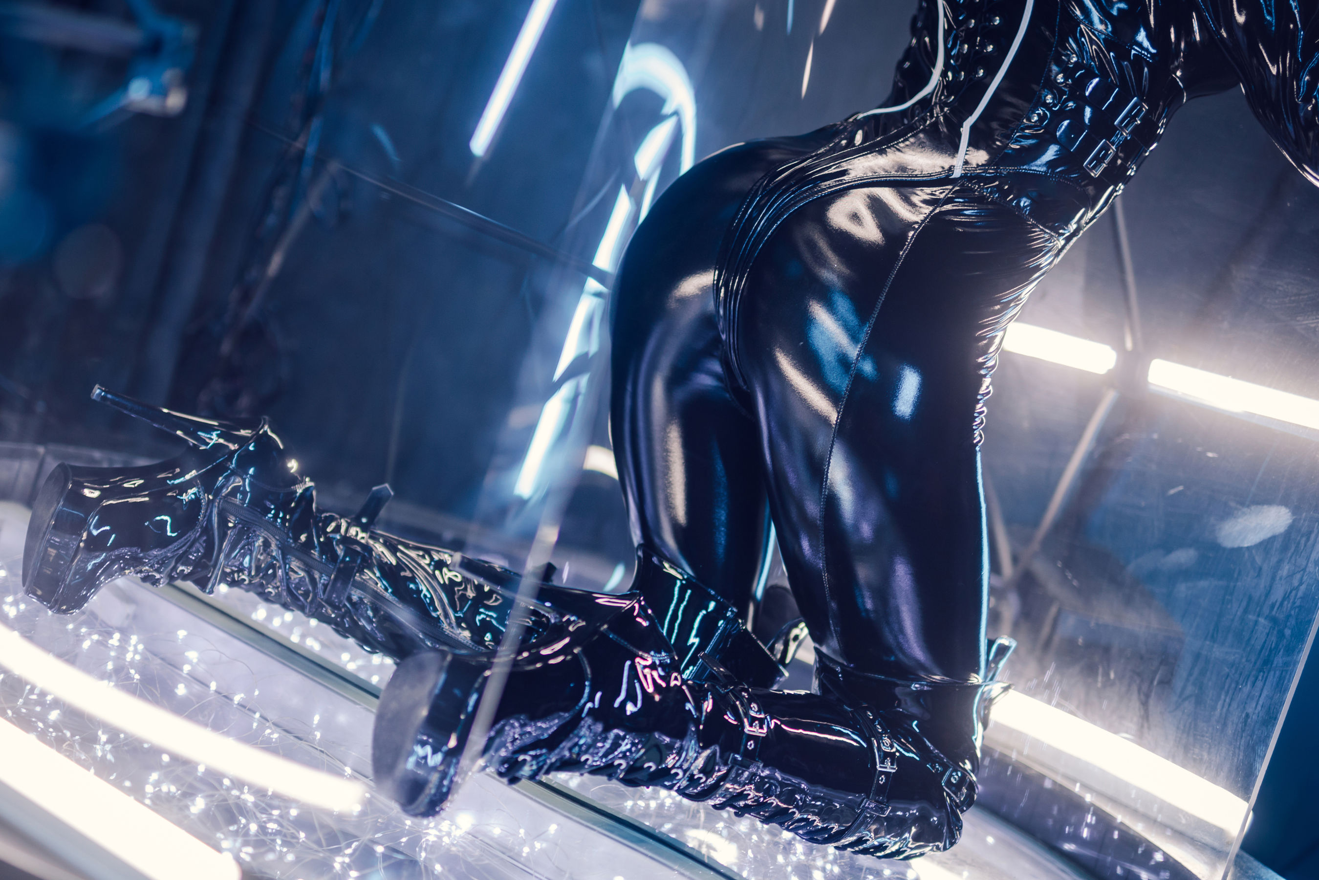 izumi泉桃子福利 - 帝国通讯官-图1