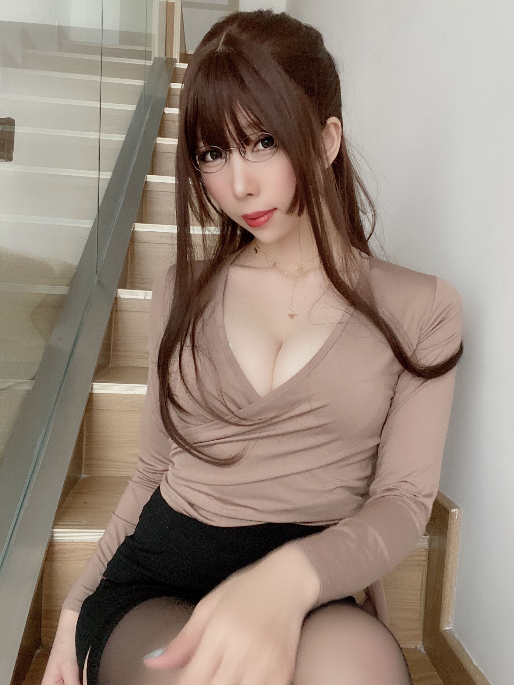 二次元巨乳美女鹿野希 - OL黑丝豹纹-图13