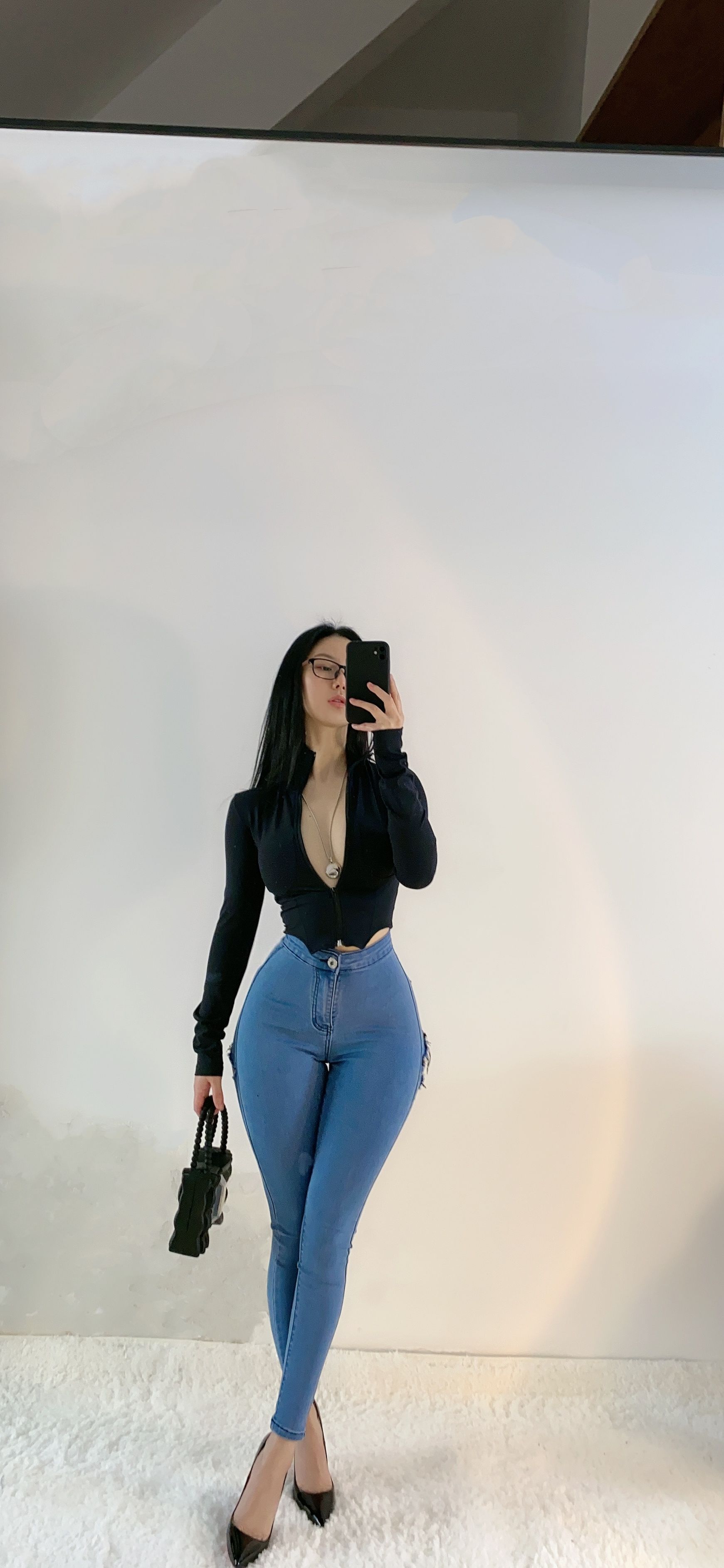 俏妞 – 丝袜长腿翘臀，微密圈合集-图7