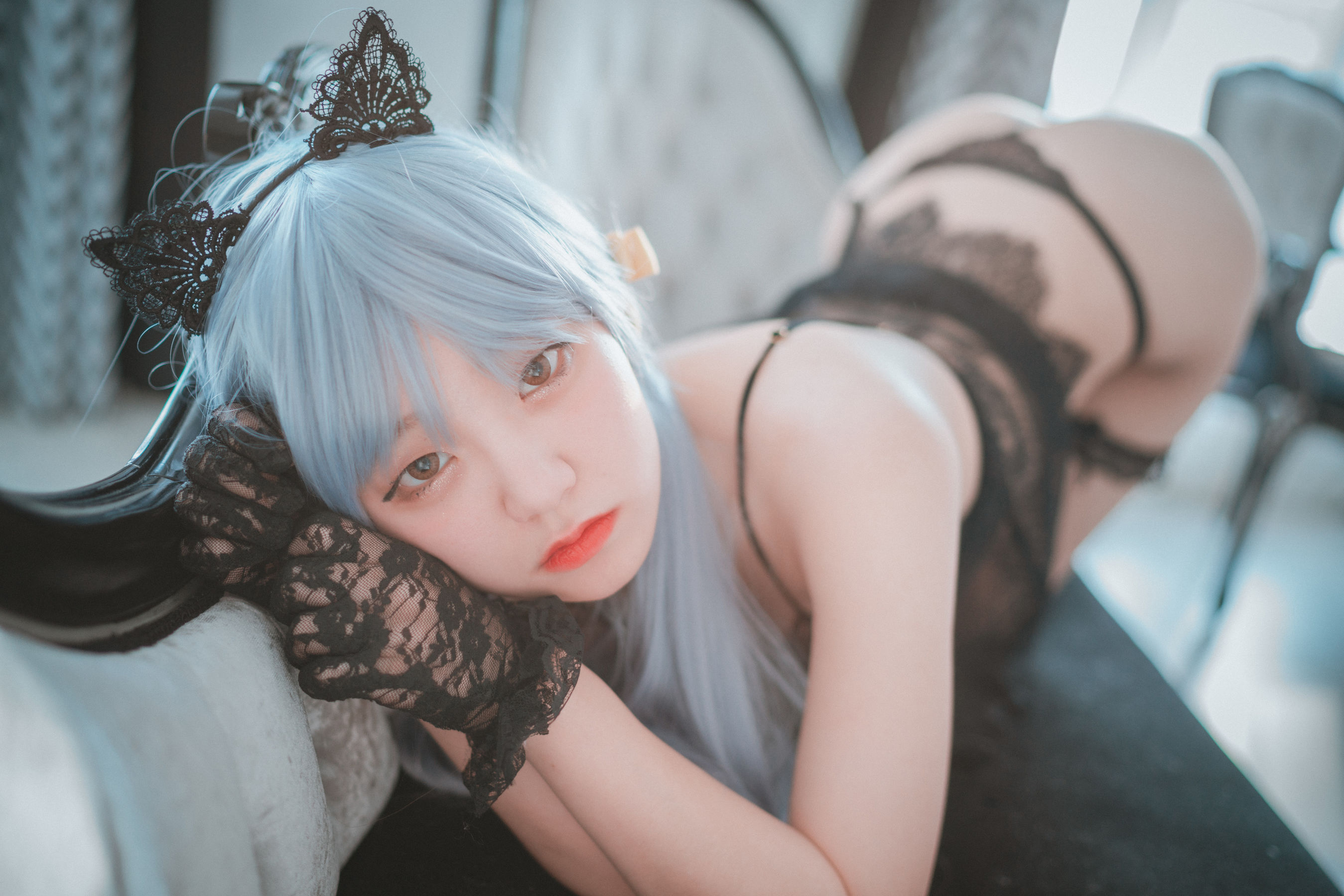 Jenny - Schwarz und Weiß Katzenmädchen-图16