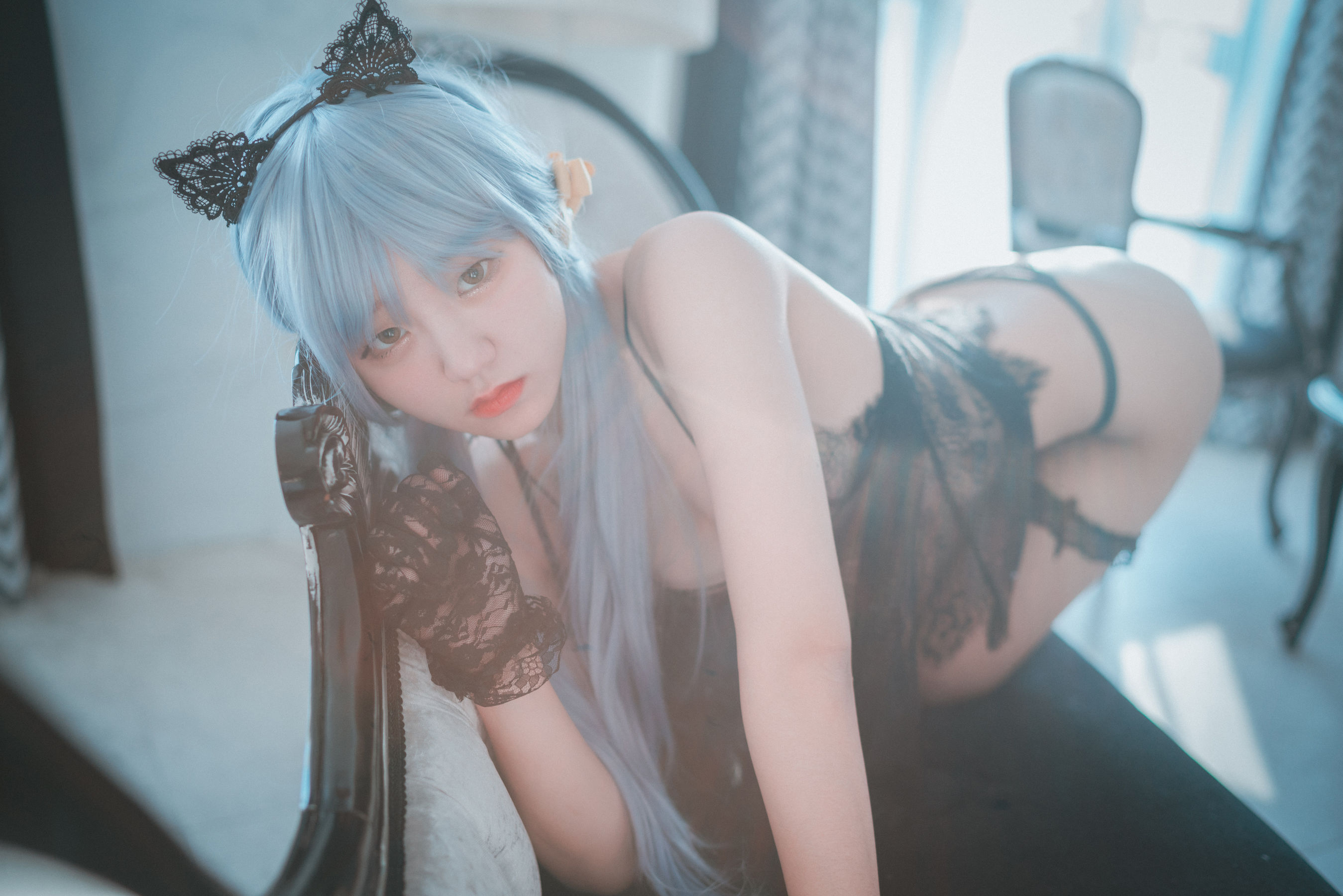 Jenny - Schwarz und Weiß Katzenmädchen-图17