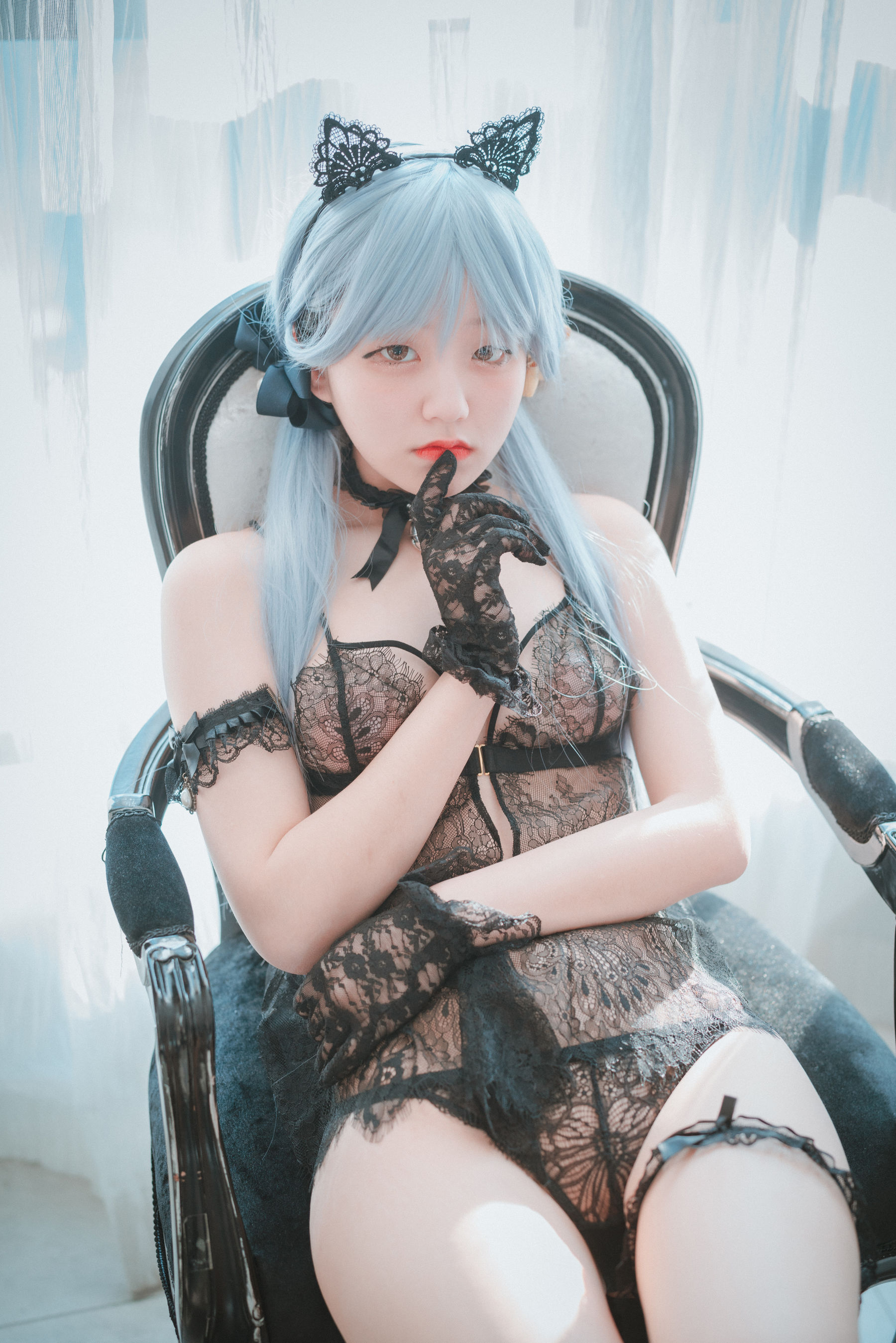 Jenny - Schwarz und Weiß Katzenmädchen-图7