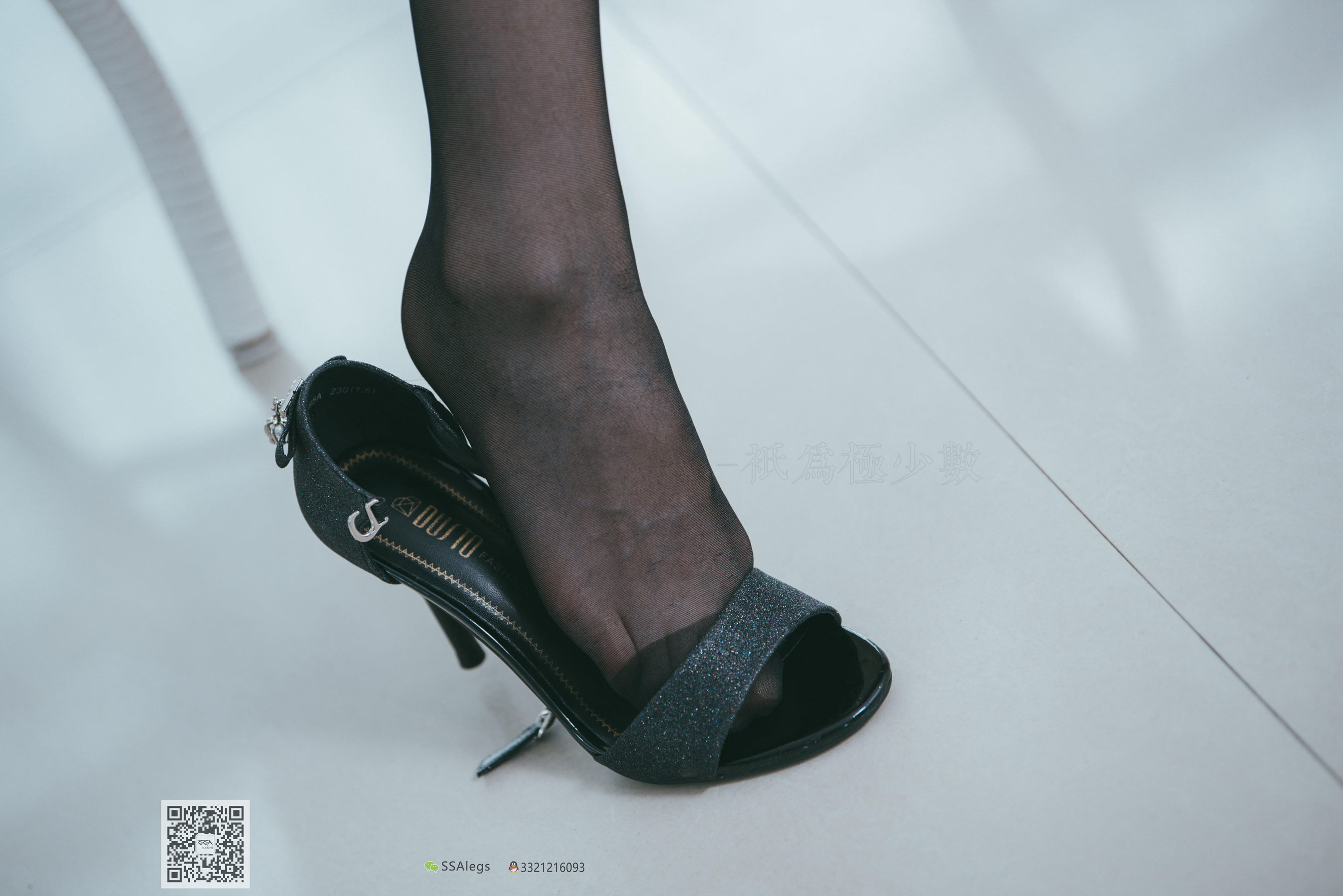 超清写真 No.001 办公室职业装《绫》长筒黑丝-图44