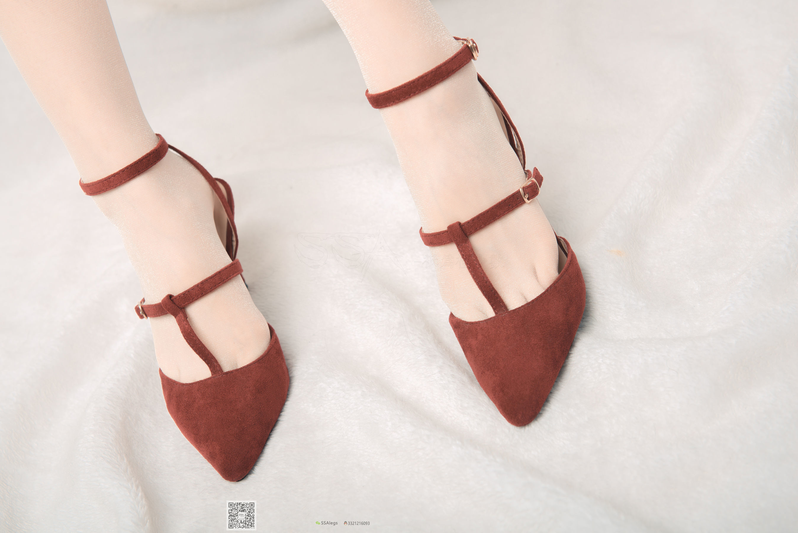 超清写真 No.014 小琪琪 闪光开裆丝袜的另一种演绎-图42