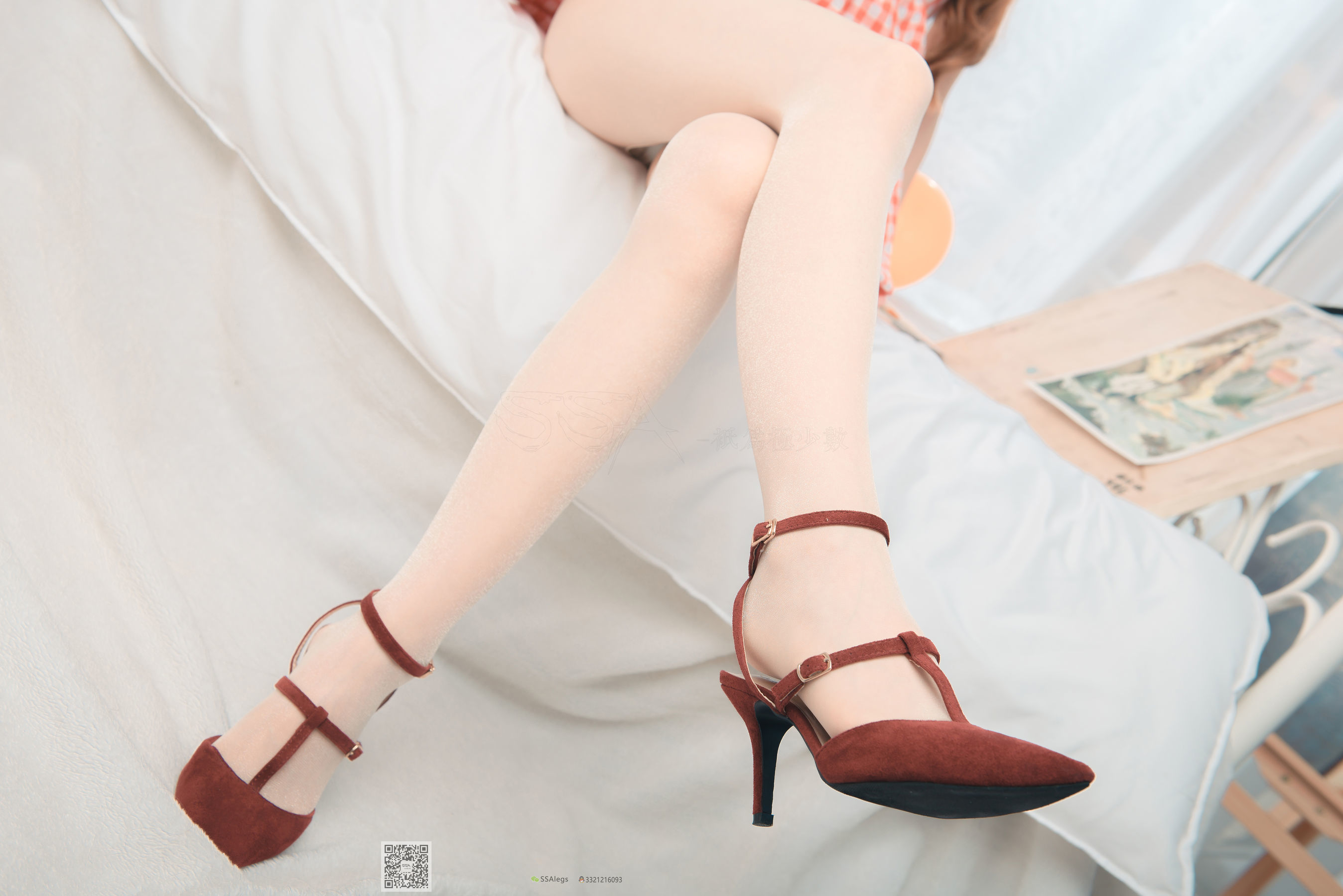 超清写真 No.014 小琪琪 闪光开裆丝袜的另一种演绎-图43