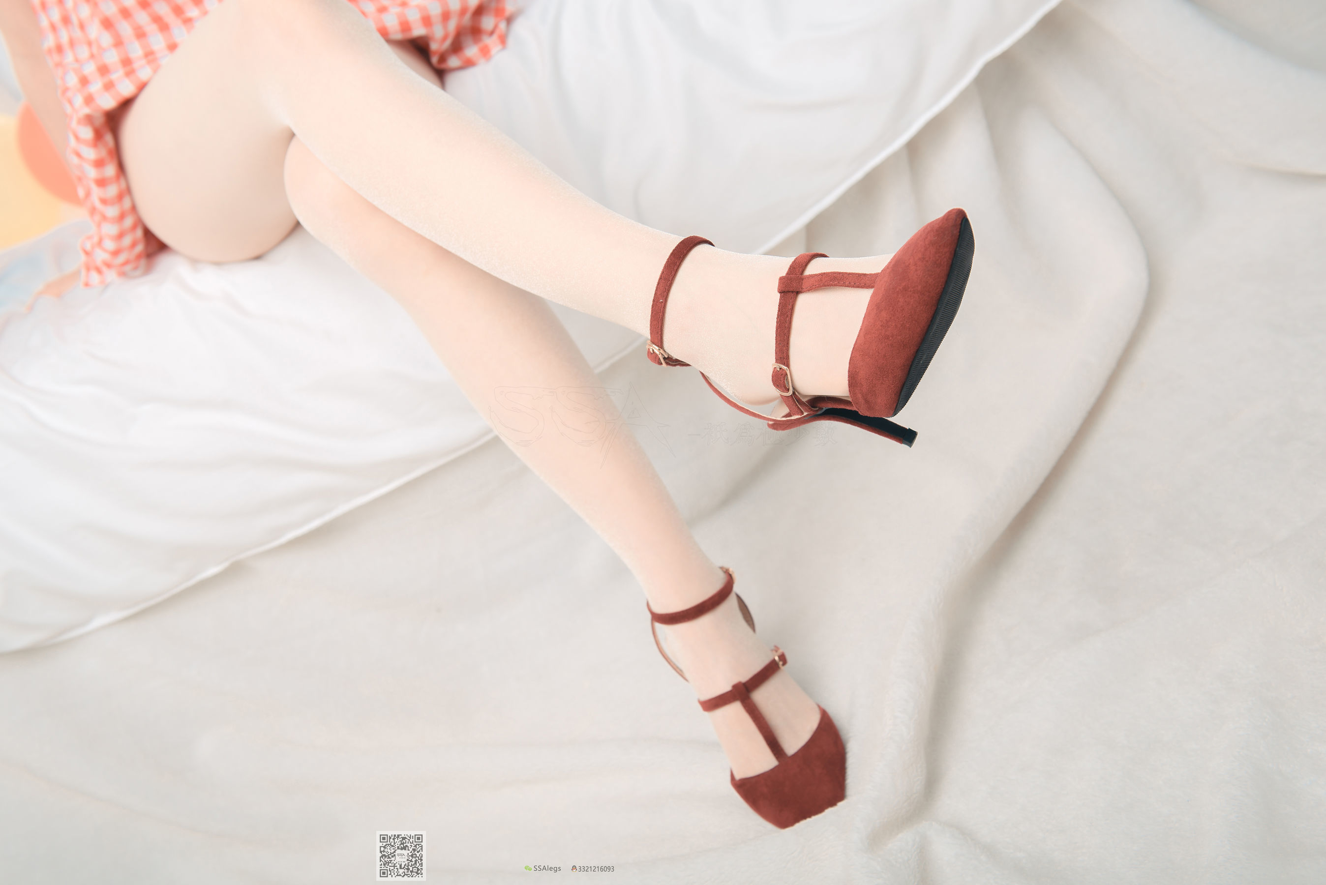 超清写真 No.014 小琪琪 闪光开裆丝袜的另一种演绎-图45