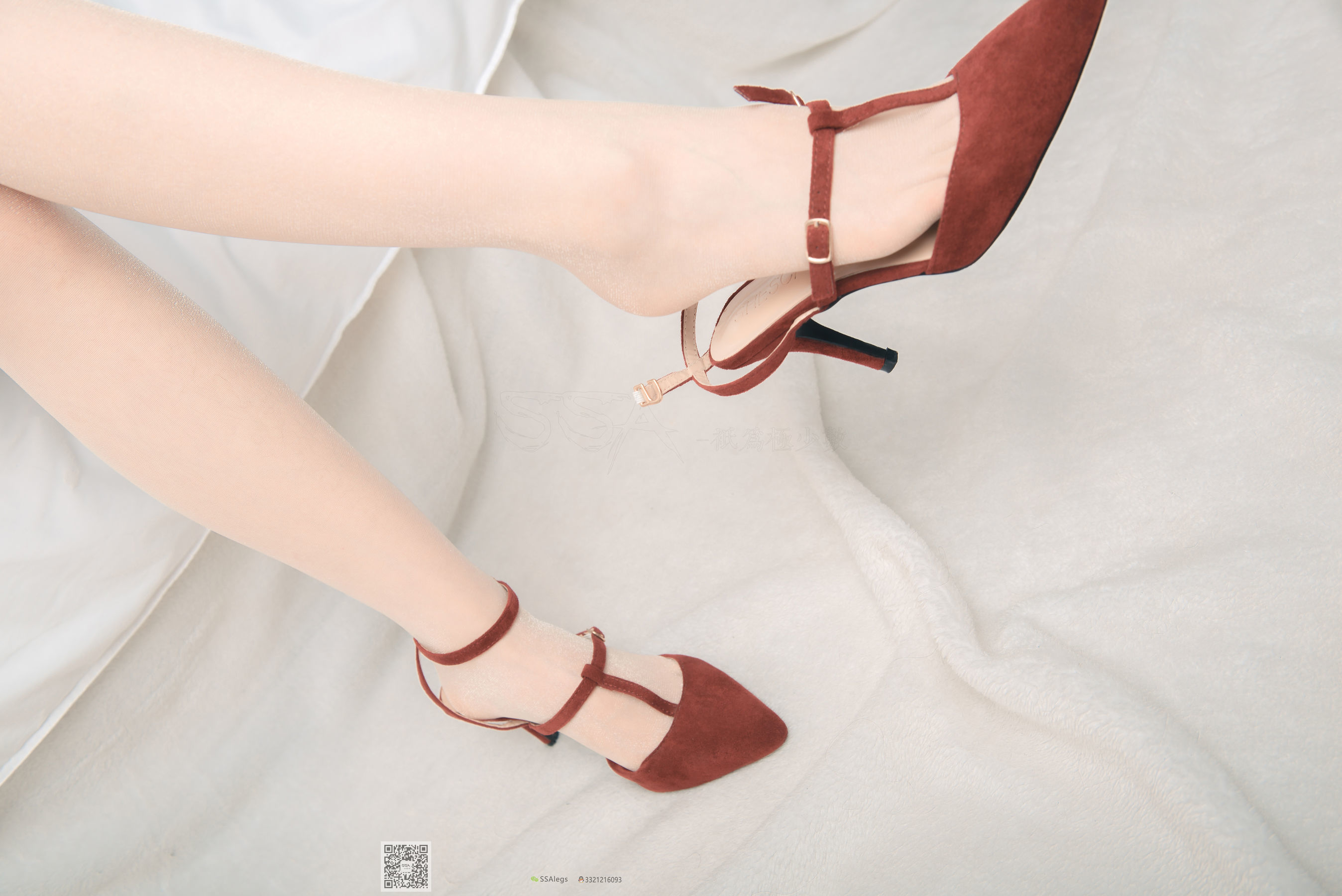 超清写真 No.014 小琪琪 闪光开裆丝袜的另一种演绎-图50