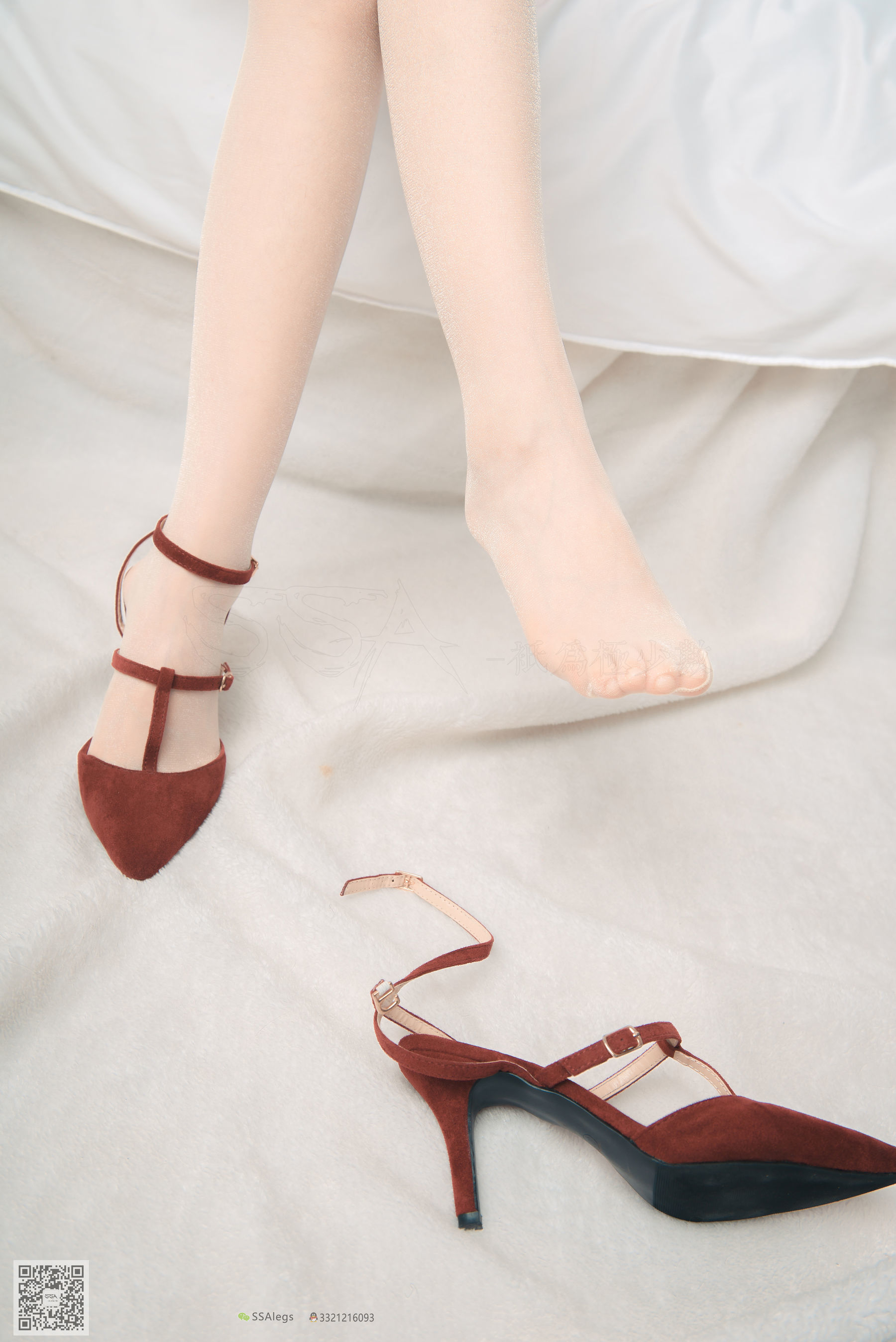 超清写真 No.014 小琪琪 闪光开裆丝袜的另一种演绎-图52