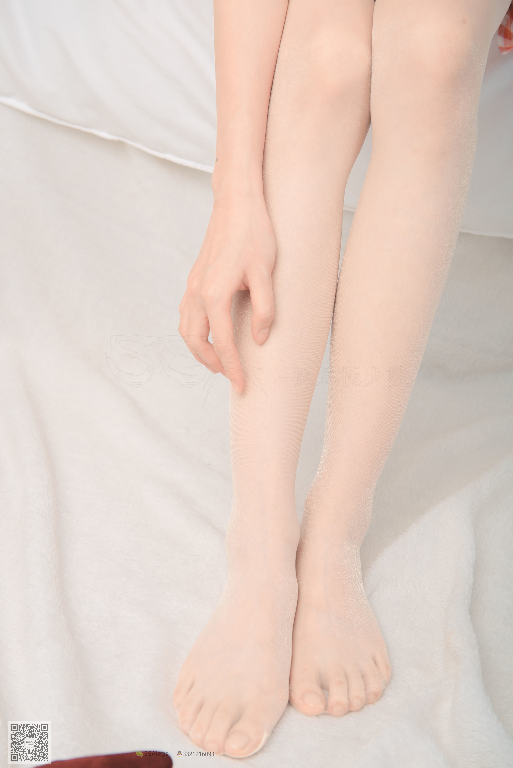 超清写真 No.014 小琪琪 闪光开裆丝袜的另一种演绎-图65