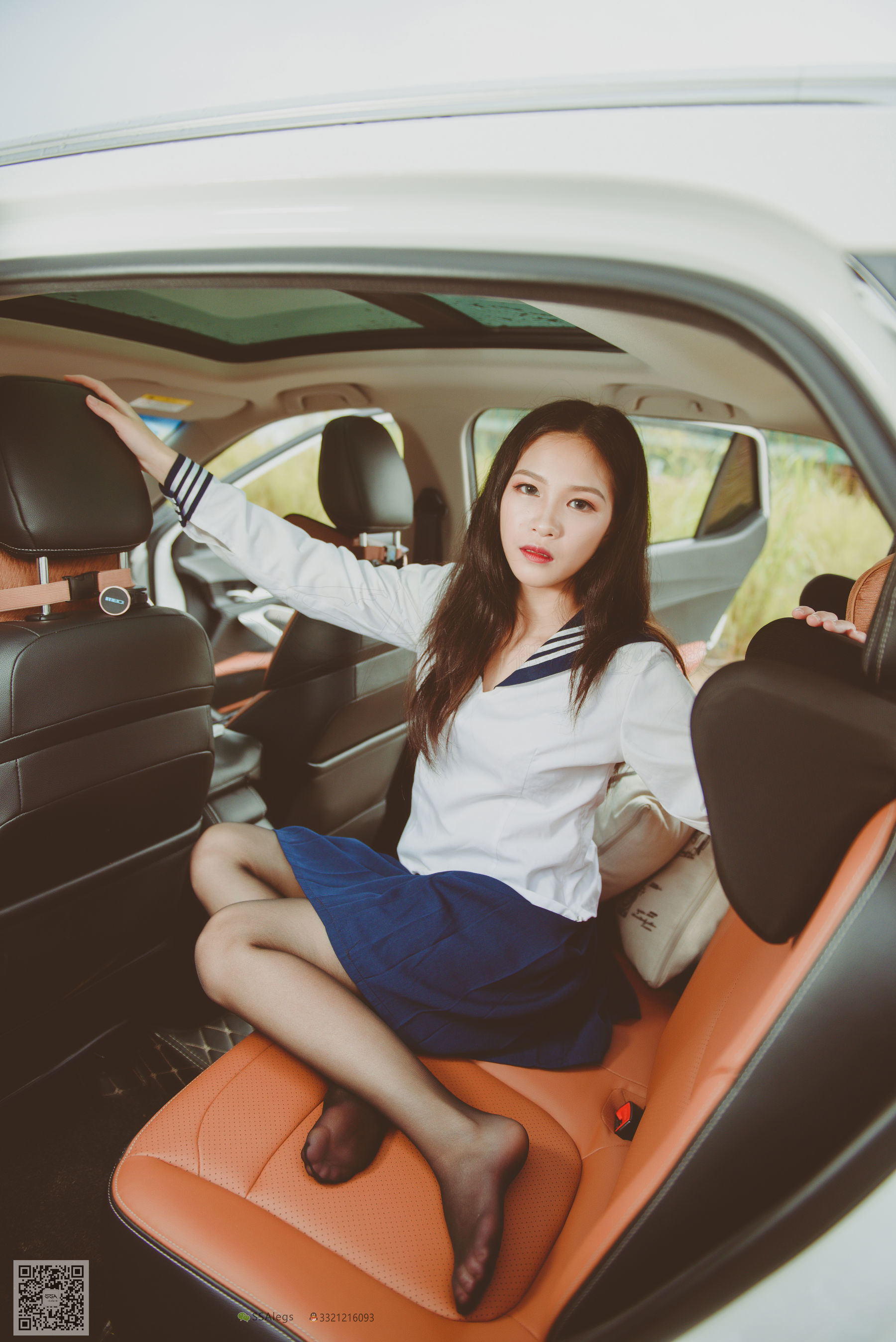 超清写真 No.017 佳佳 小丝妹开车-图1