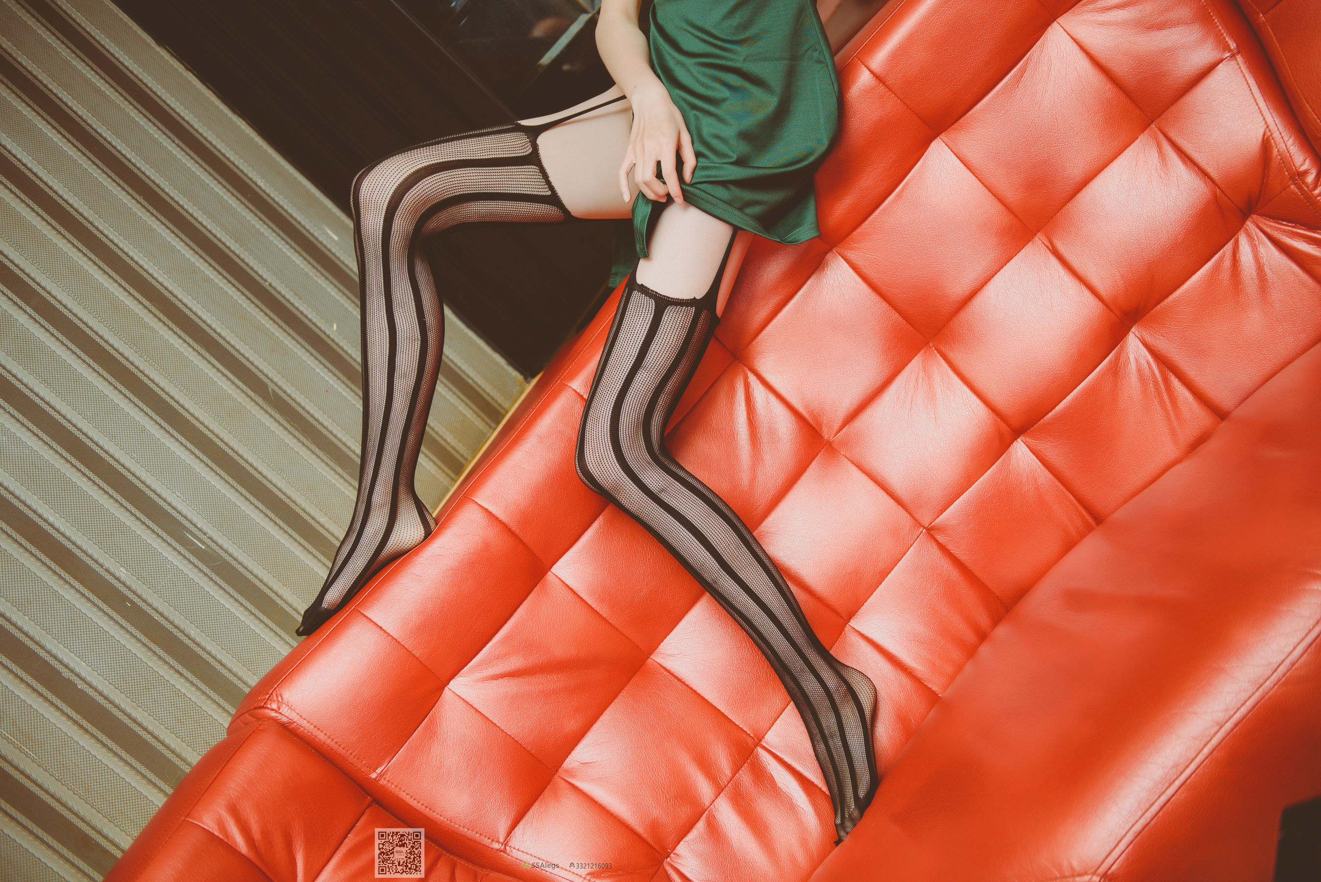 超清写真 No.019 琪琪 KTV骨感网袜美女-图23