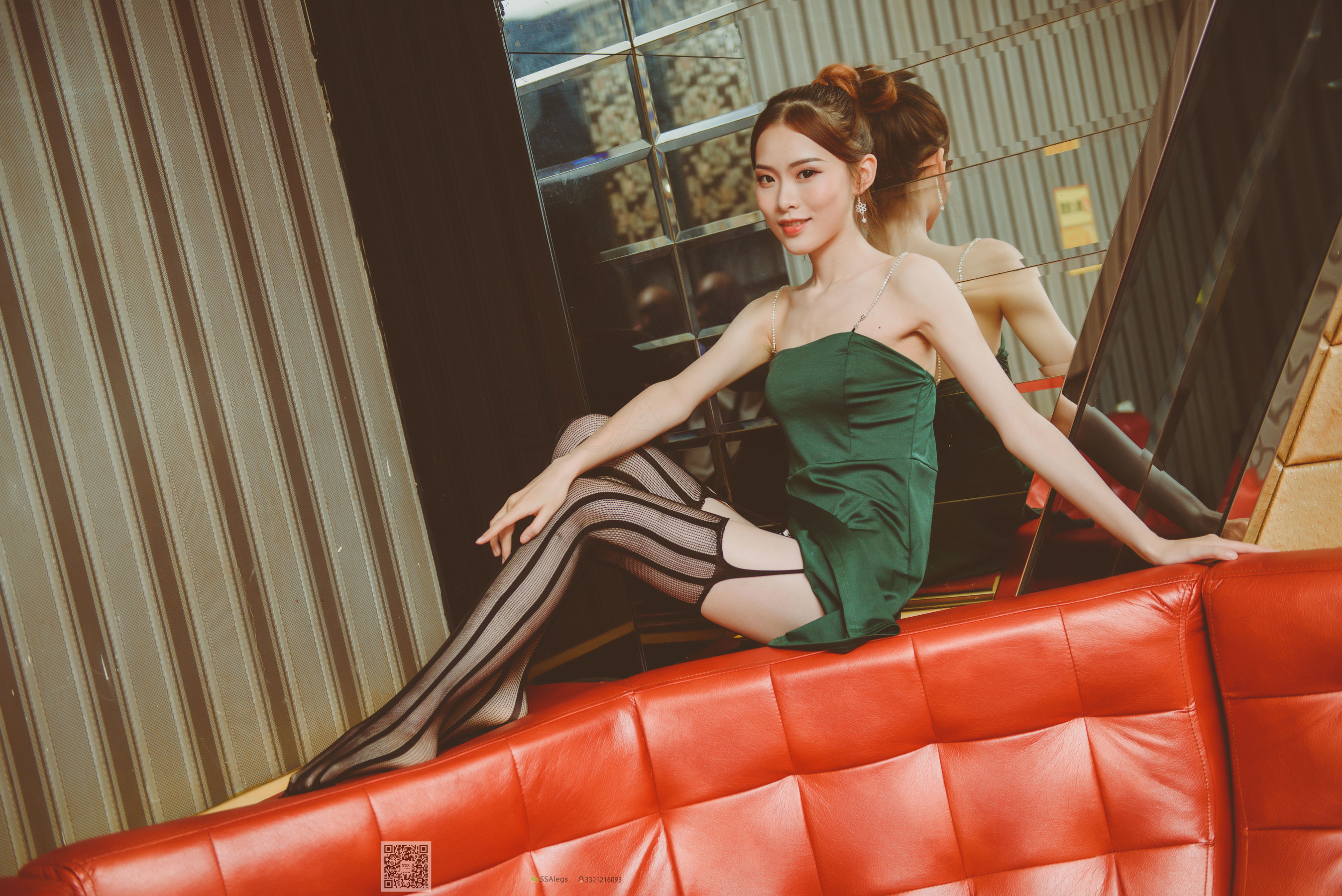 超清写真 No.019 琪琪 KTV骨感网袜美女-图28