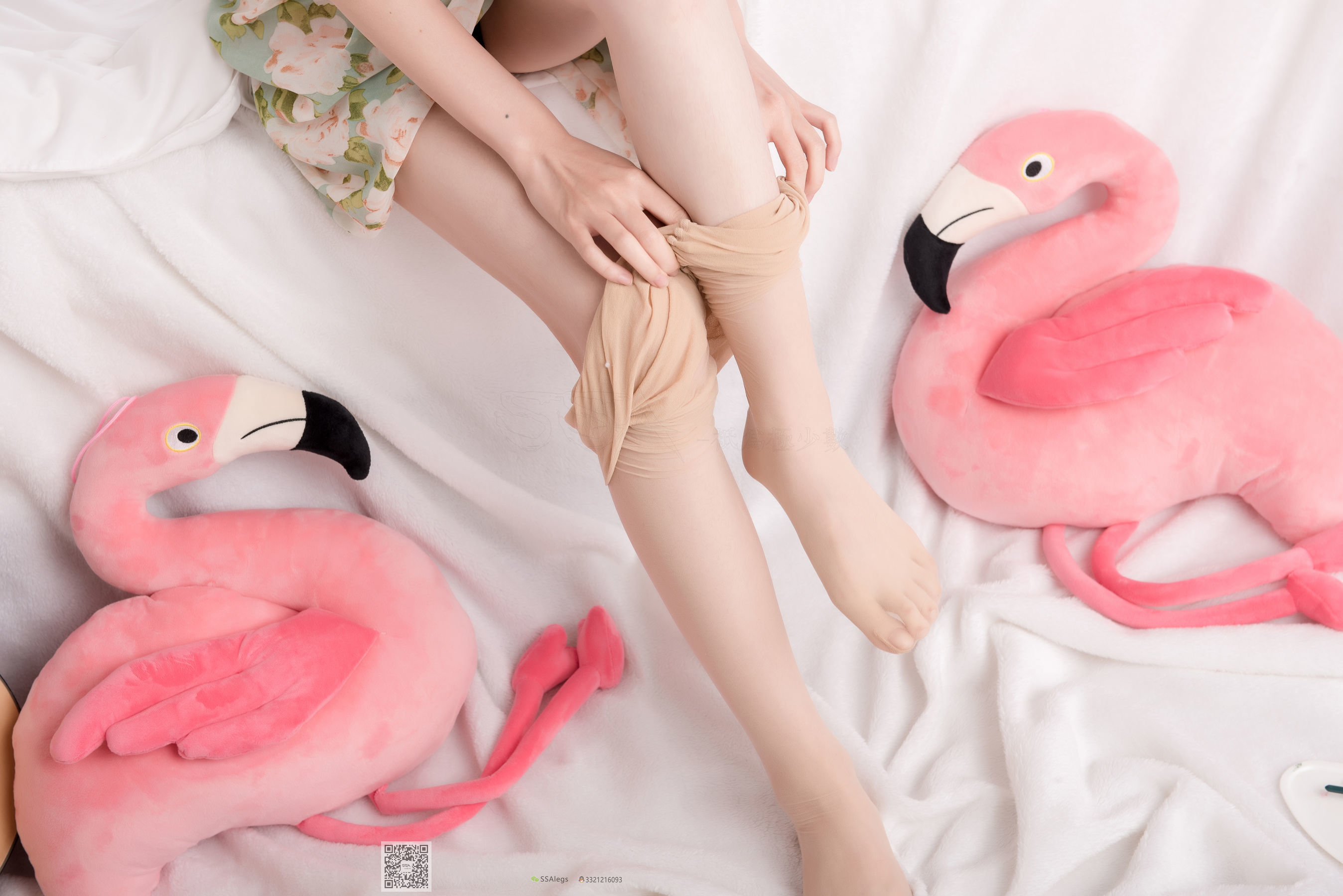 超清写真 No.022 琪琪 化身灵魂画师肉丝美足-图93