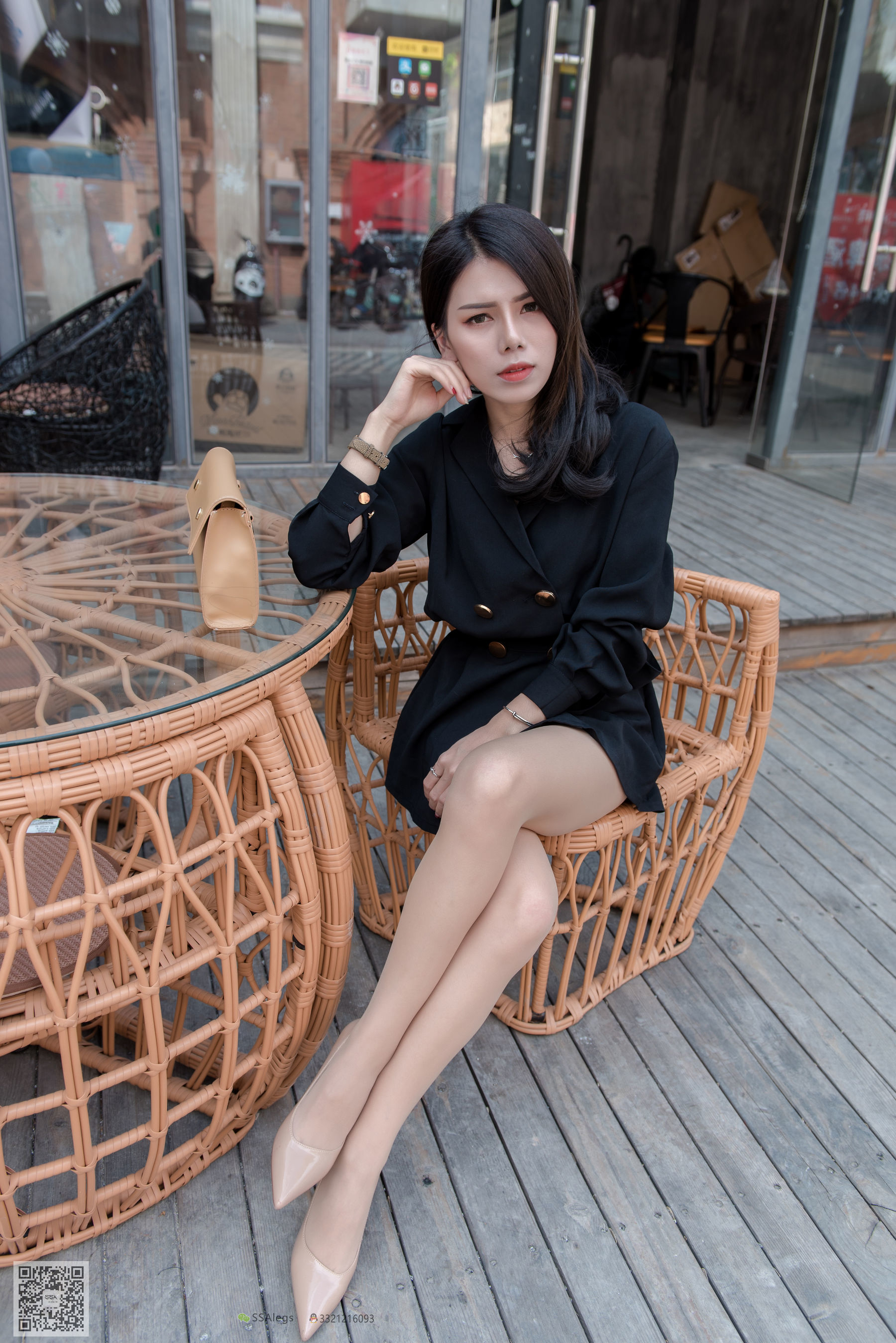 超清写真 No.024 高冷混血女王芷沫 肉丝街拍-图10