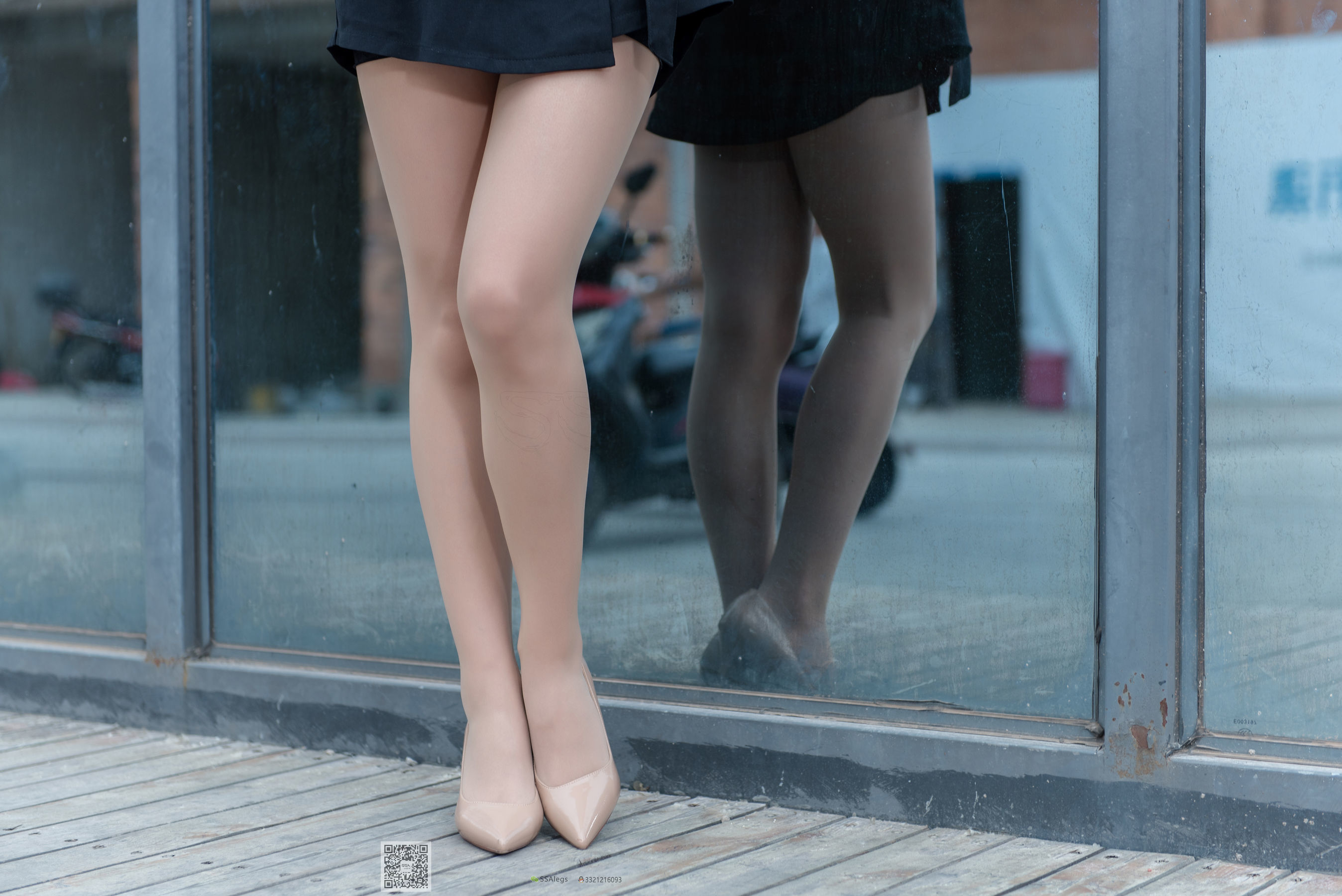 超清写真 No.024 高冷混血女王芷沫 肉丝街拍-图55